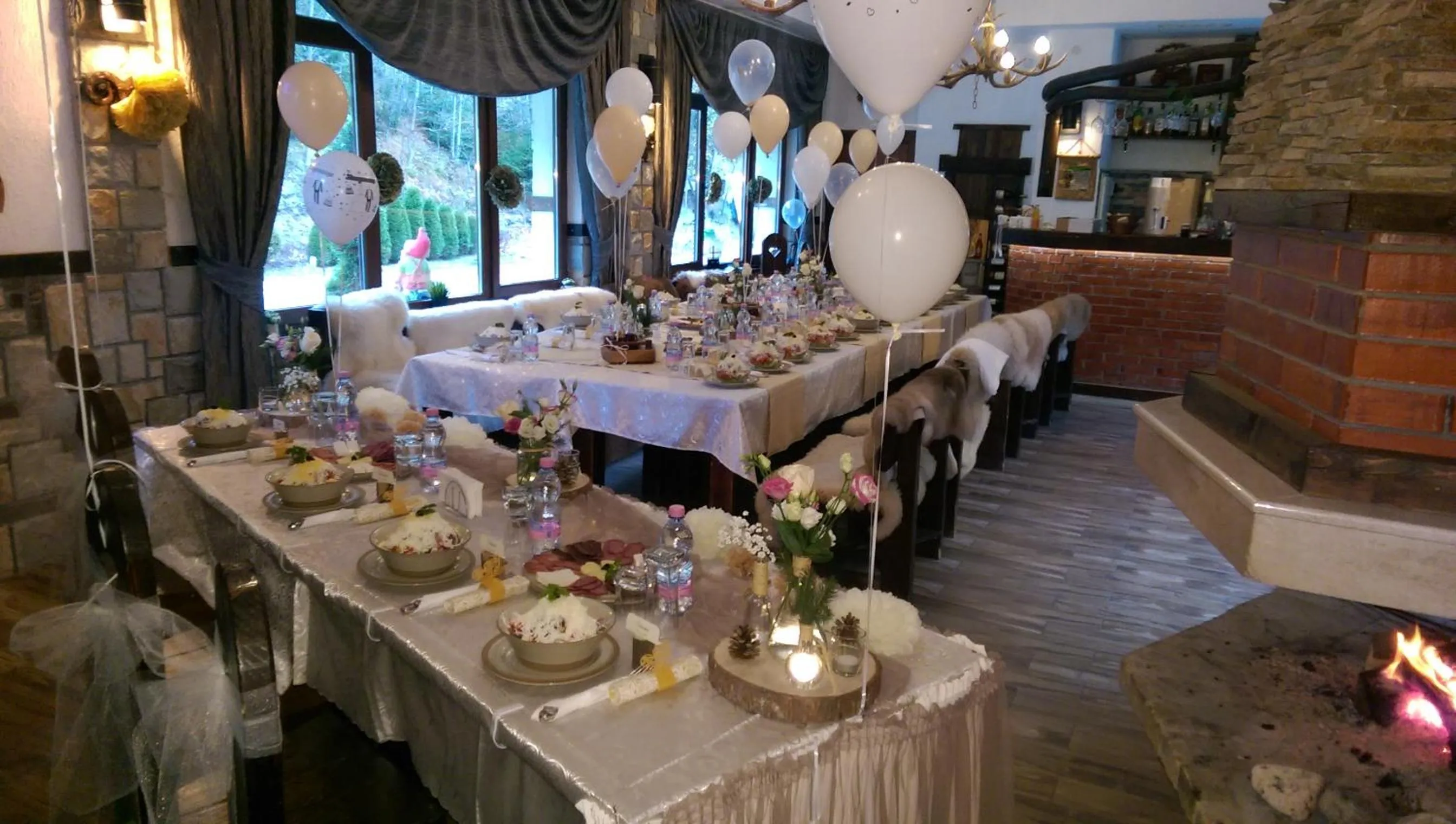 Restaurant/places to eat in Horlog Castle