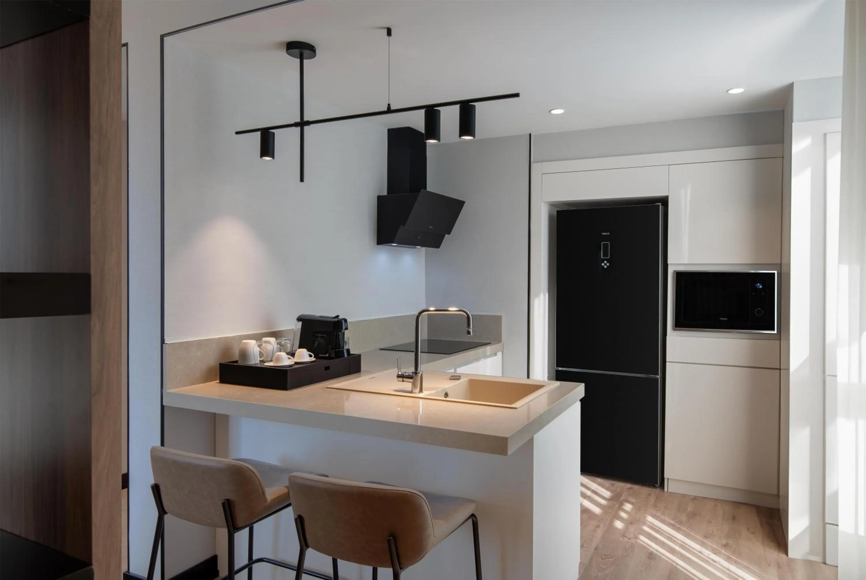 Kitchen or kitchenette in Altunizade Suites Istanbul, Curio Collection By Hilton