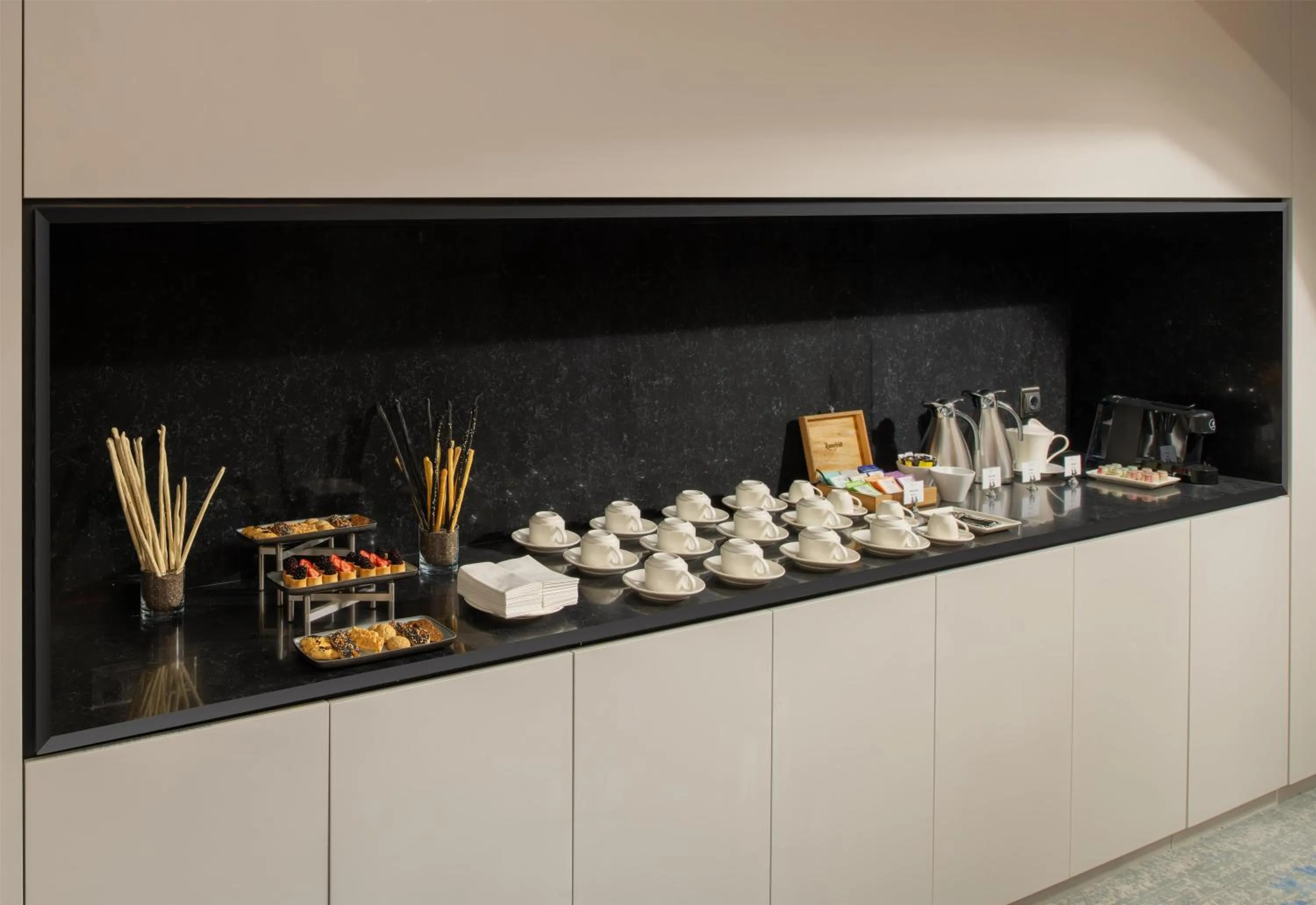 Meeting/conference room in Altunizade Suites Istanbul, Curio Collection By Hilton