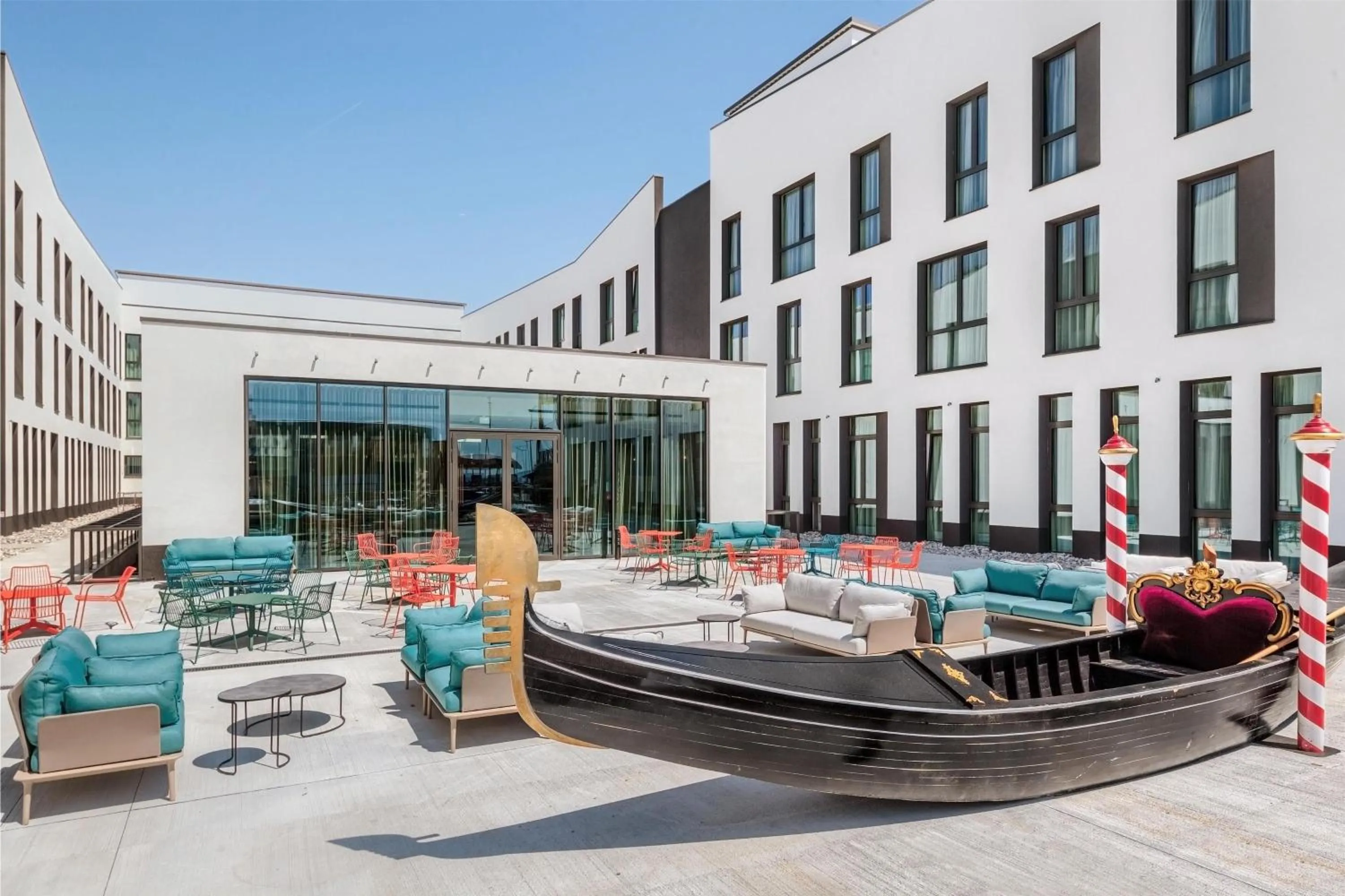 Patio in Hampton By Hilton Venice Isola Nuova