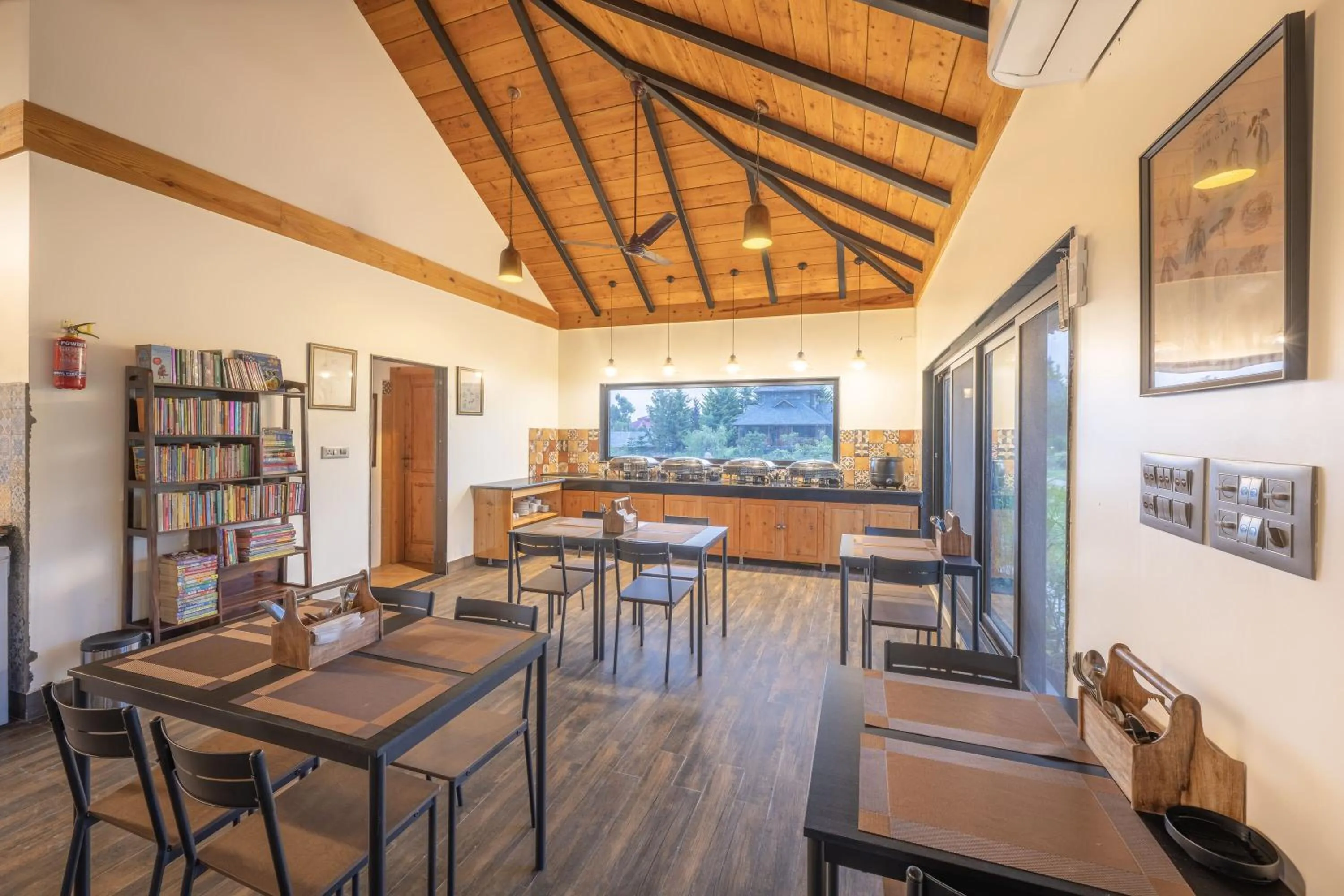 Seating area in Echor Hill Farm Cottages Palampur