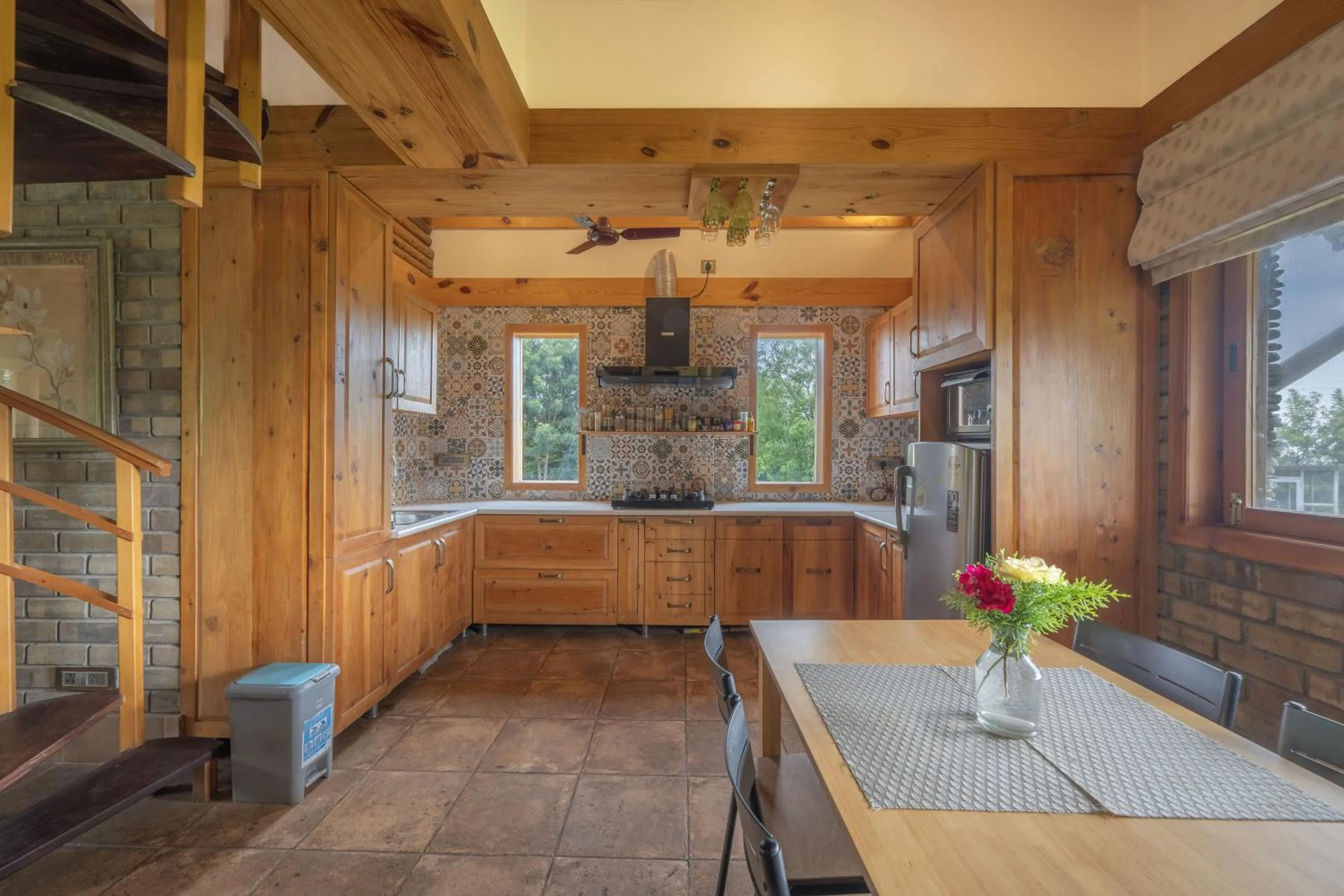 Dining area in Echor Hill Farm Cottages Palampur