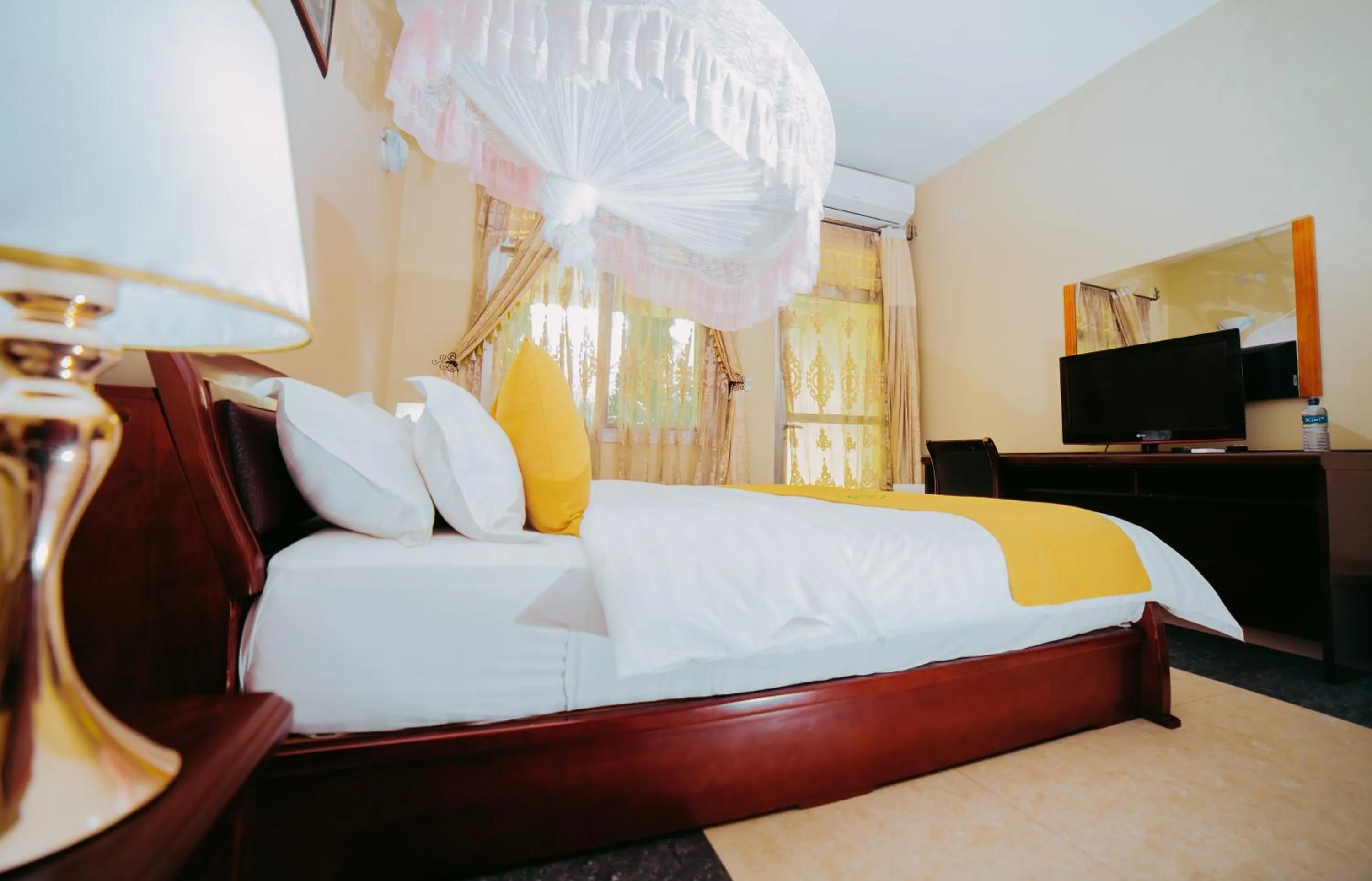 Bed in City Hill Hotel