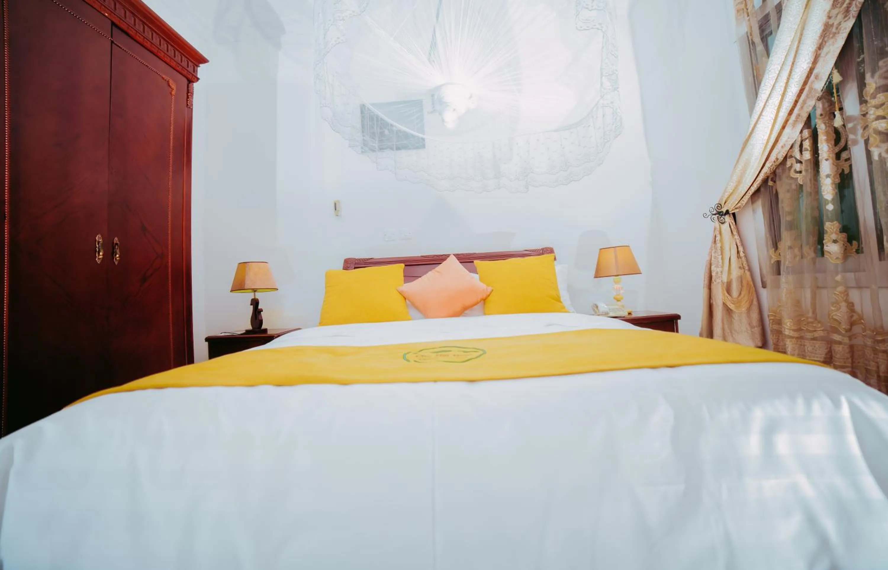 Bed in City Hill Hotel