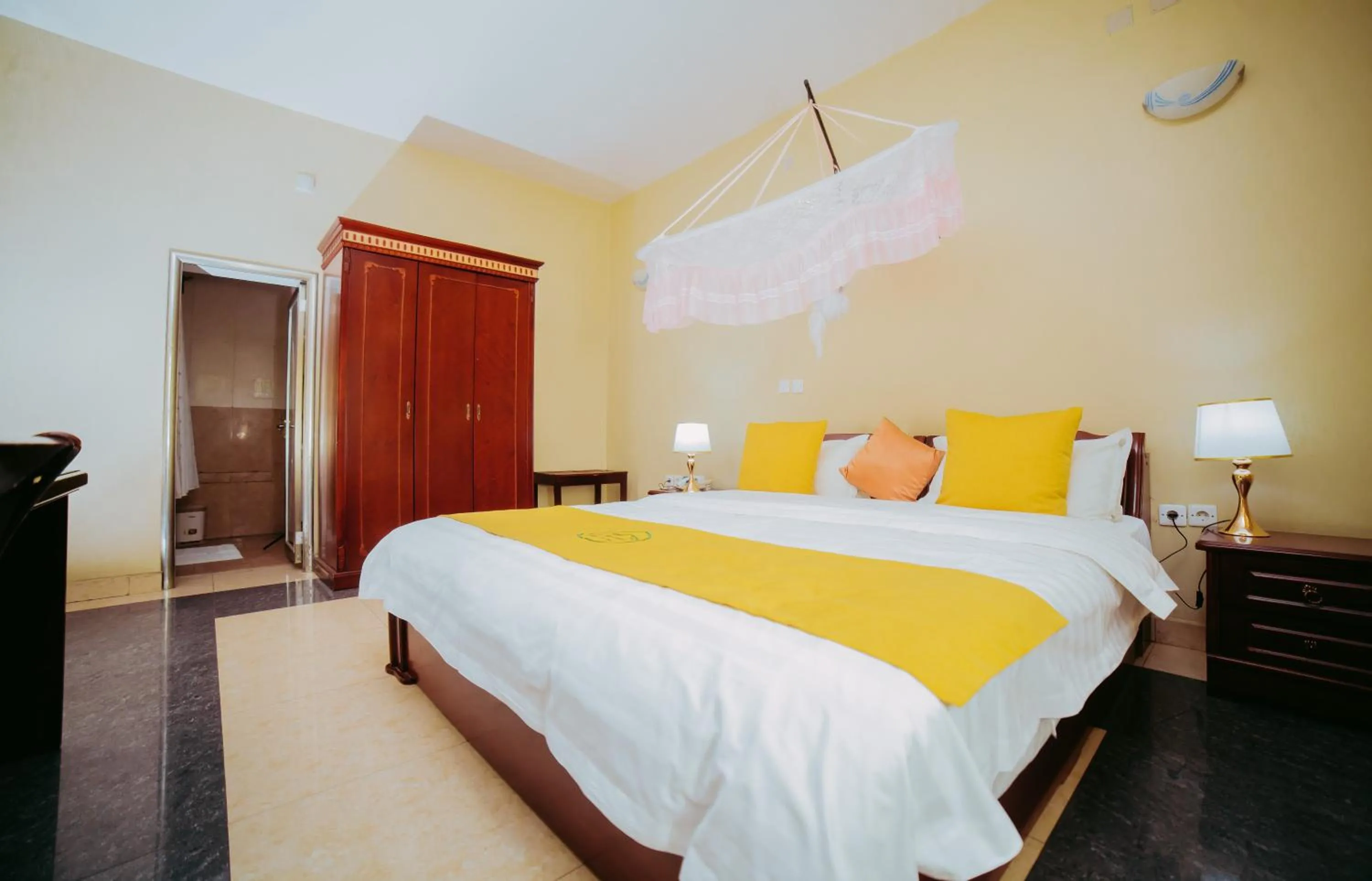 Bed in City Hill Hotel