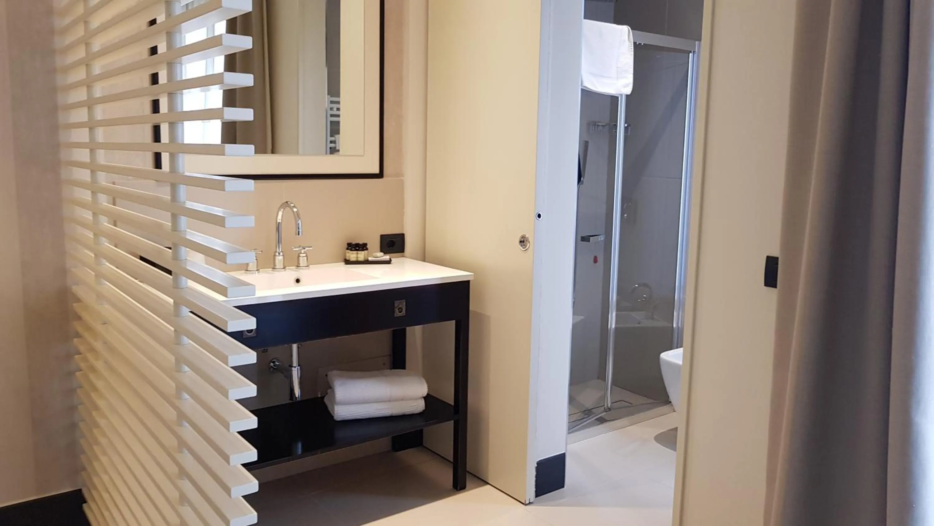 Bathroom in Hotel Vista Mare & Spa - Aperto tutto l'anno