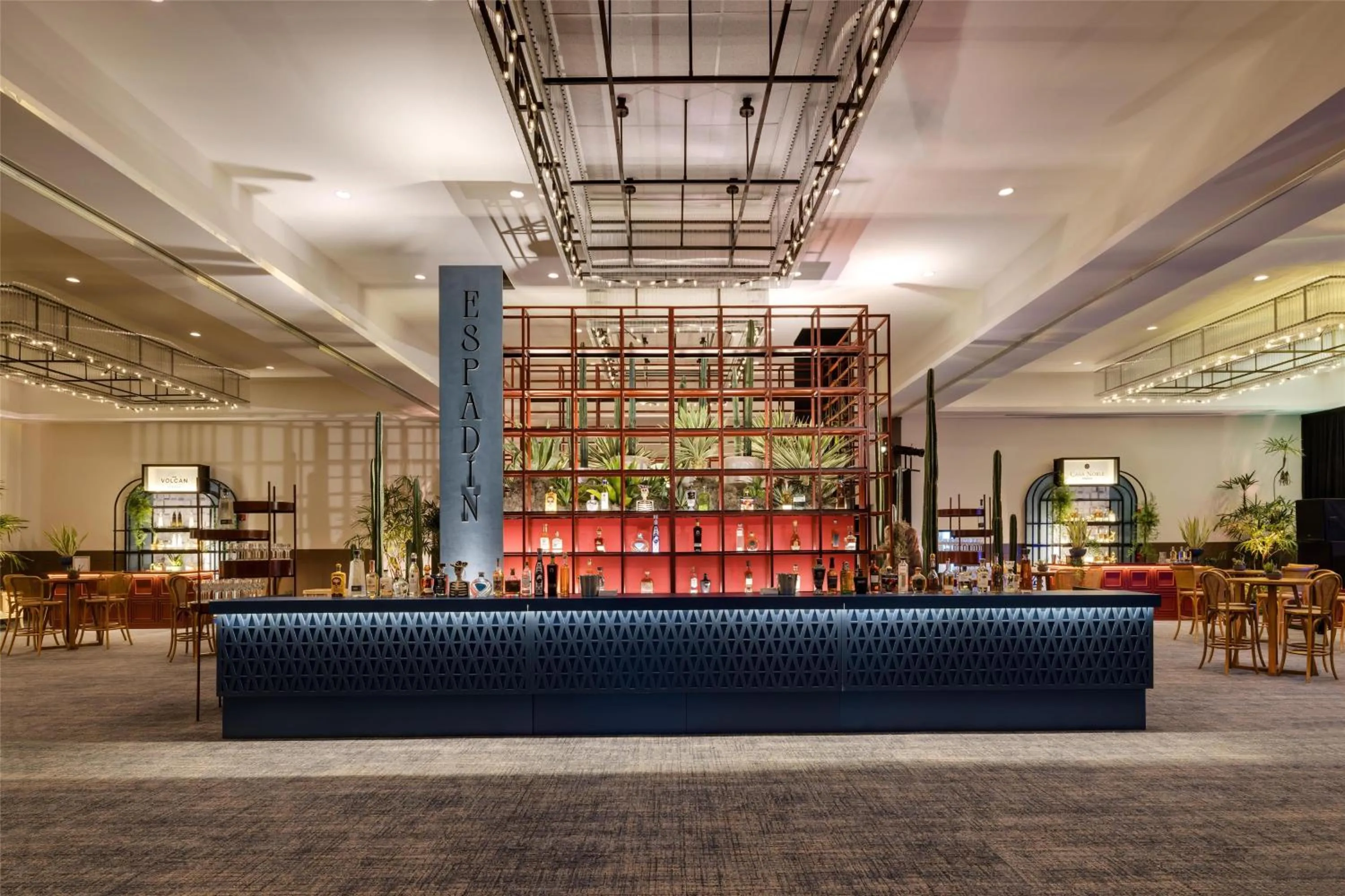 Lounge or bar in Hotel Santiago, Curio Collection By Hilton