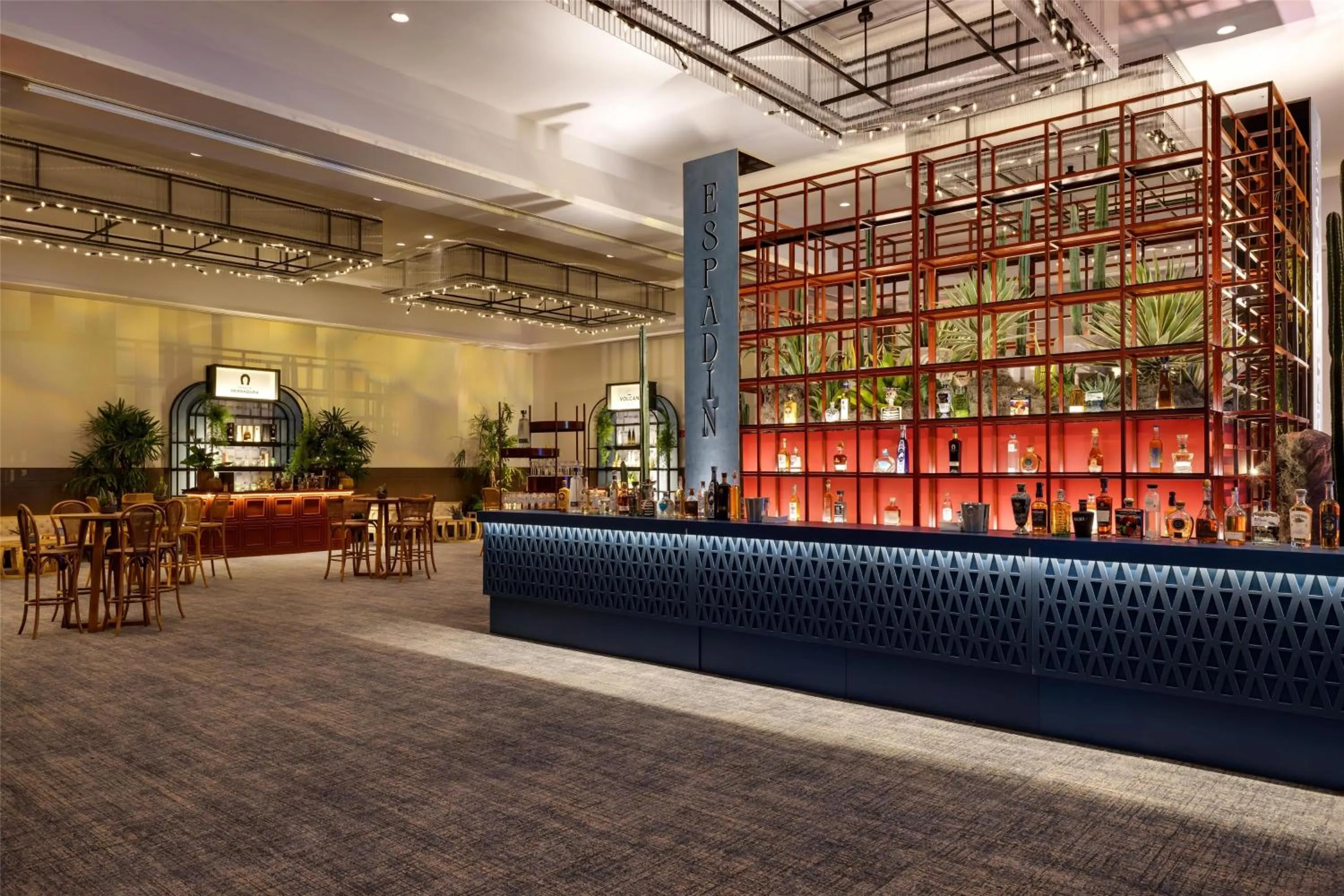Lounge or bar in Hotel Santiago, Curio Collection By Hilton