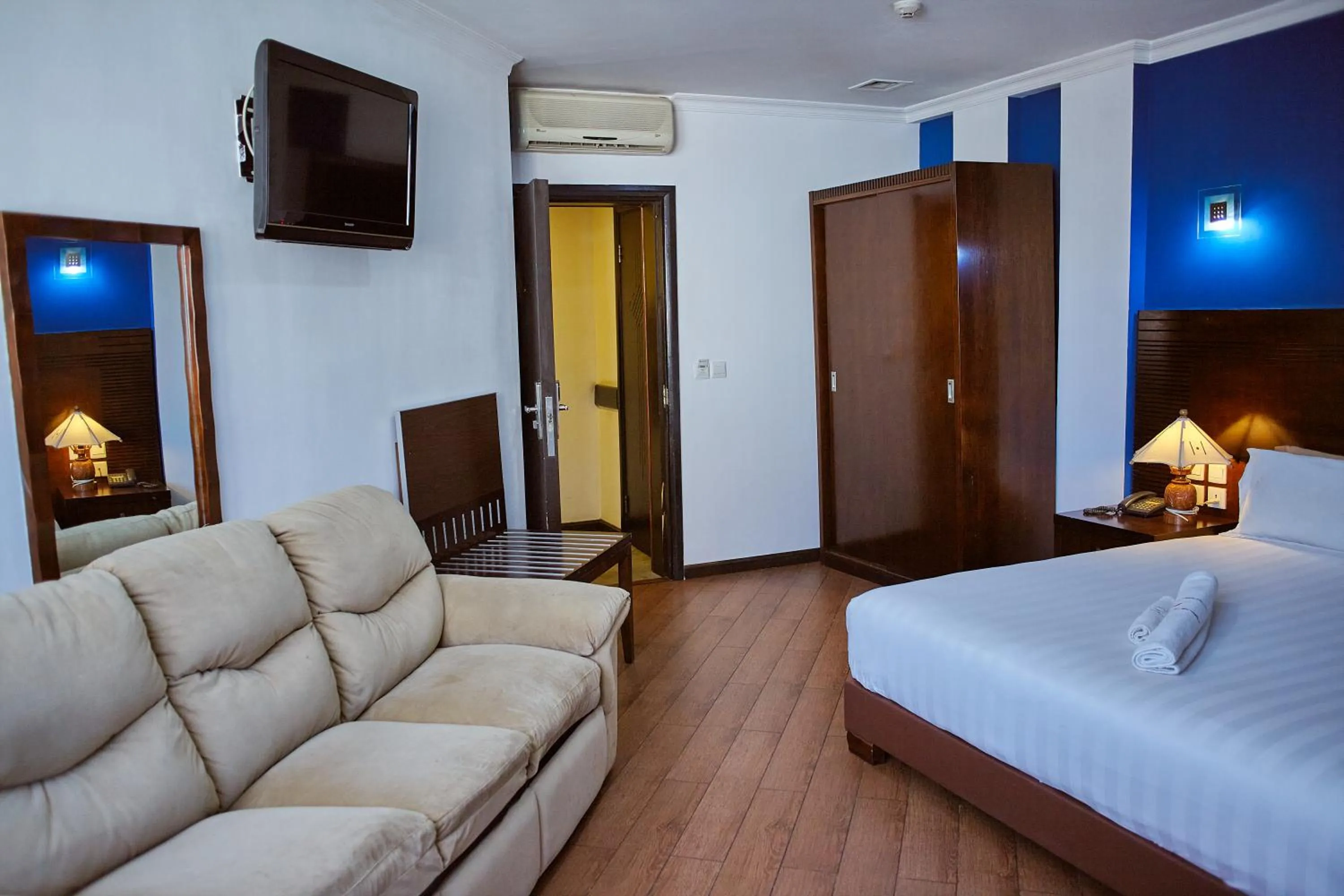 Photo of the whole room, Bed in Central Hotel Tana