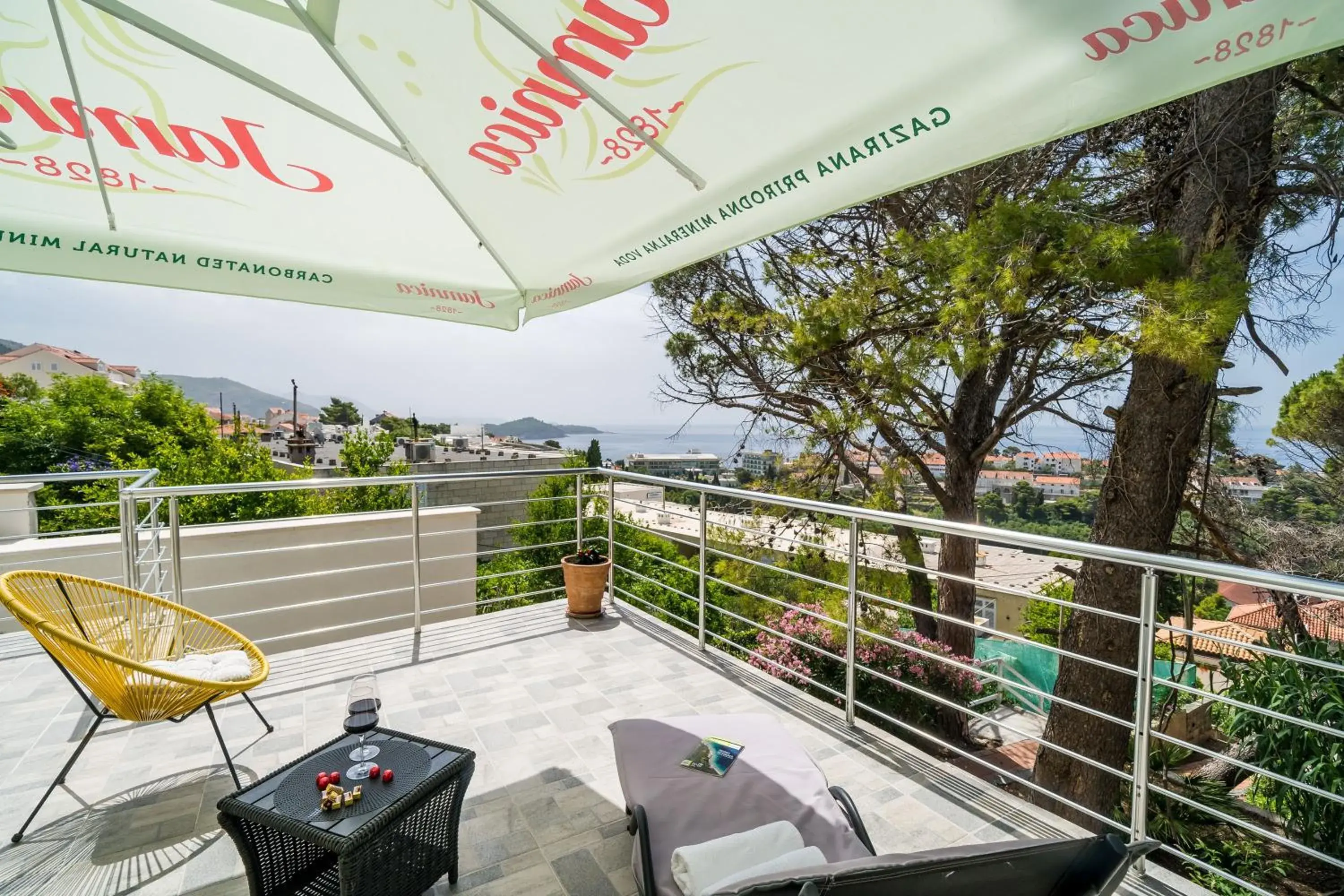 One-Bedroom Apartment with Terrace and Sea View in Apartment Eulalija One-Bedroom Apartment with Terrace and Sea View in Apartment Eulalija