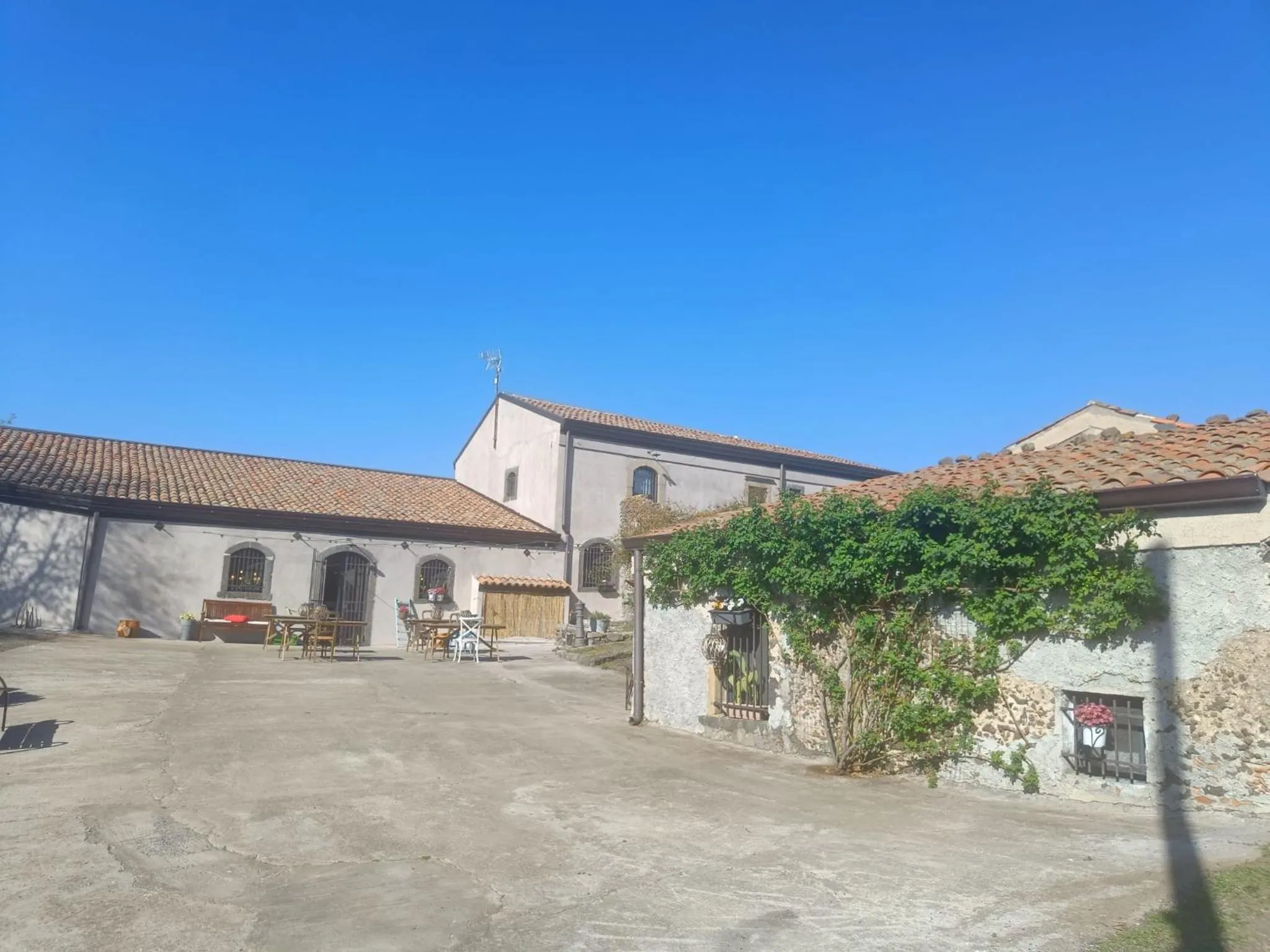 Property building in Il Tanaceto