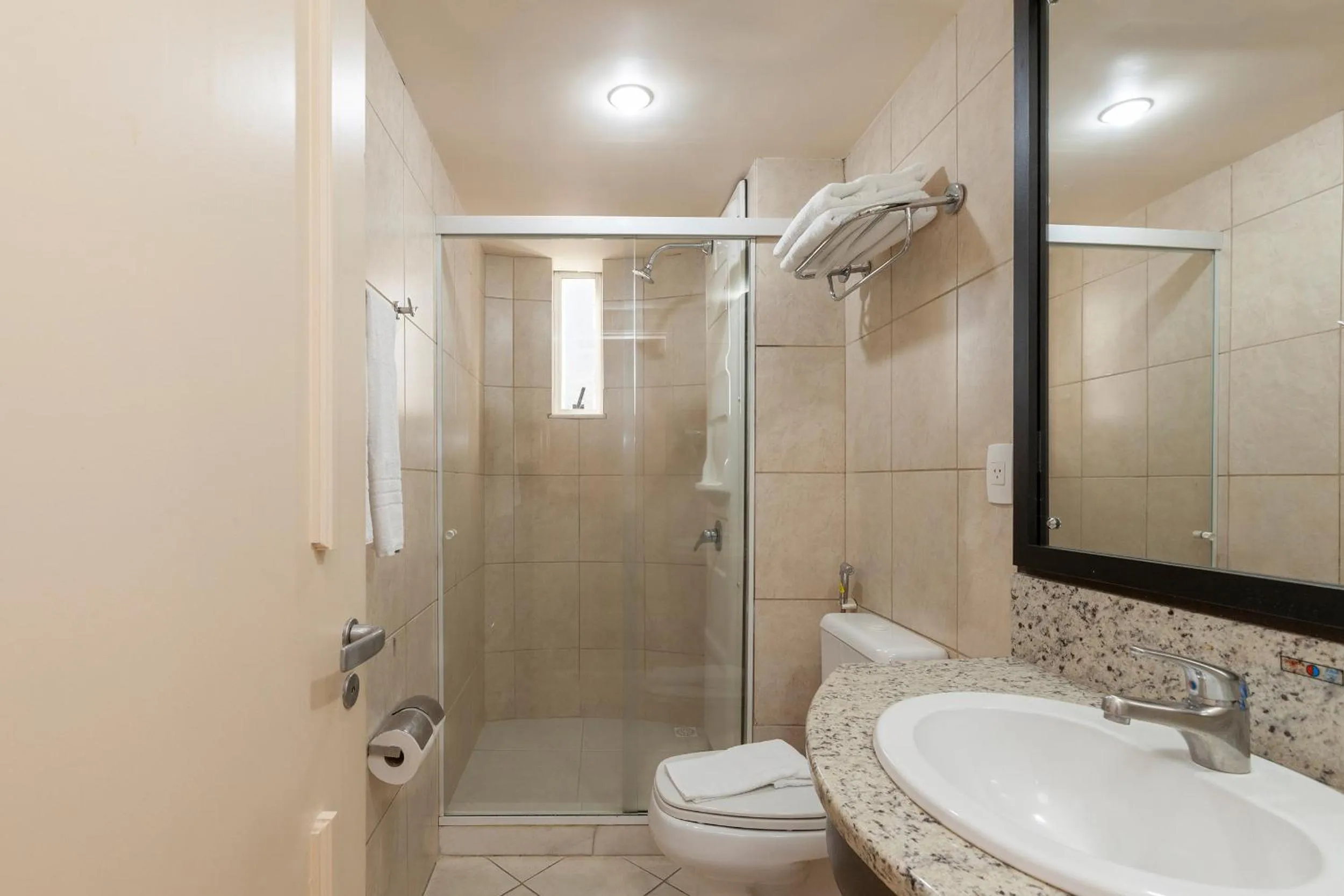 Bathroom in Tri Hotel Vittoria Bento