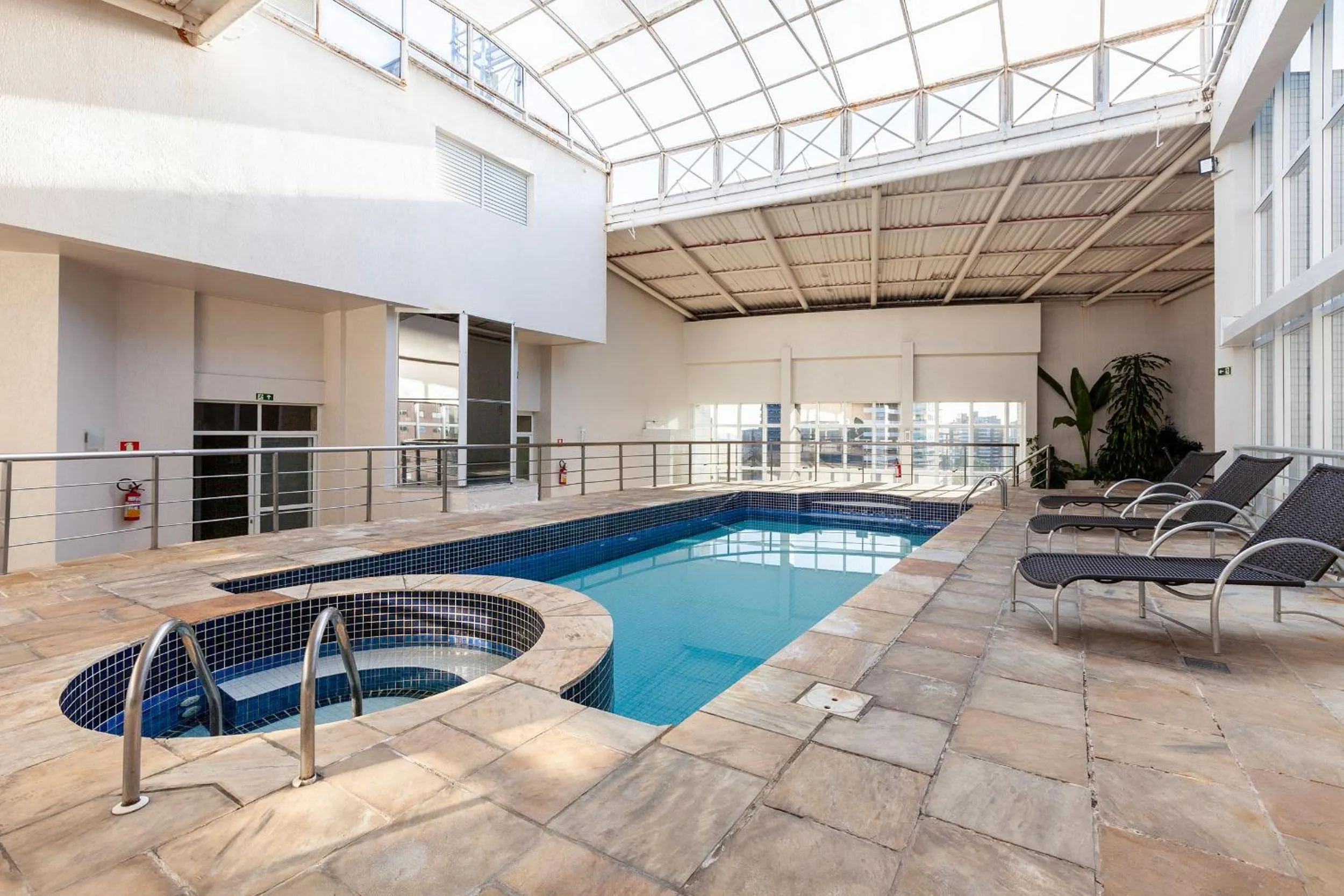 Swimming pool in Tri Hotel Vittoria Bento