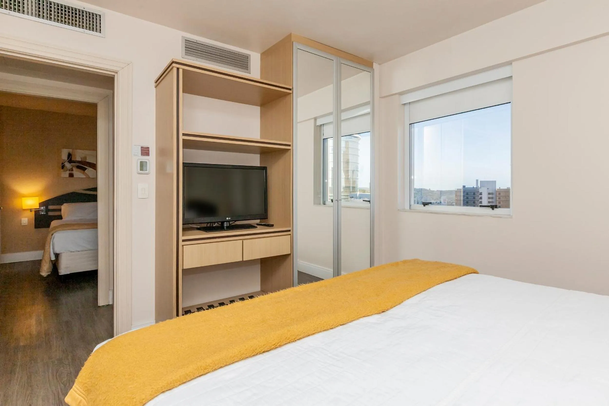 Photo of the whole room, Bed in Tri Hotel Vittoria Bento