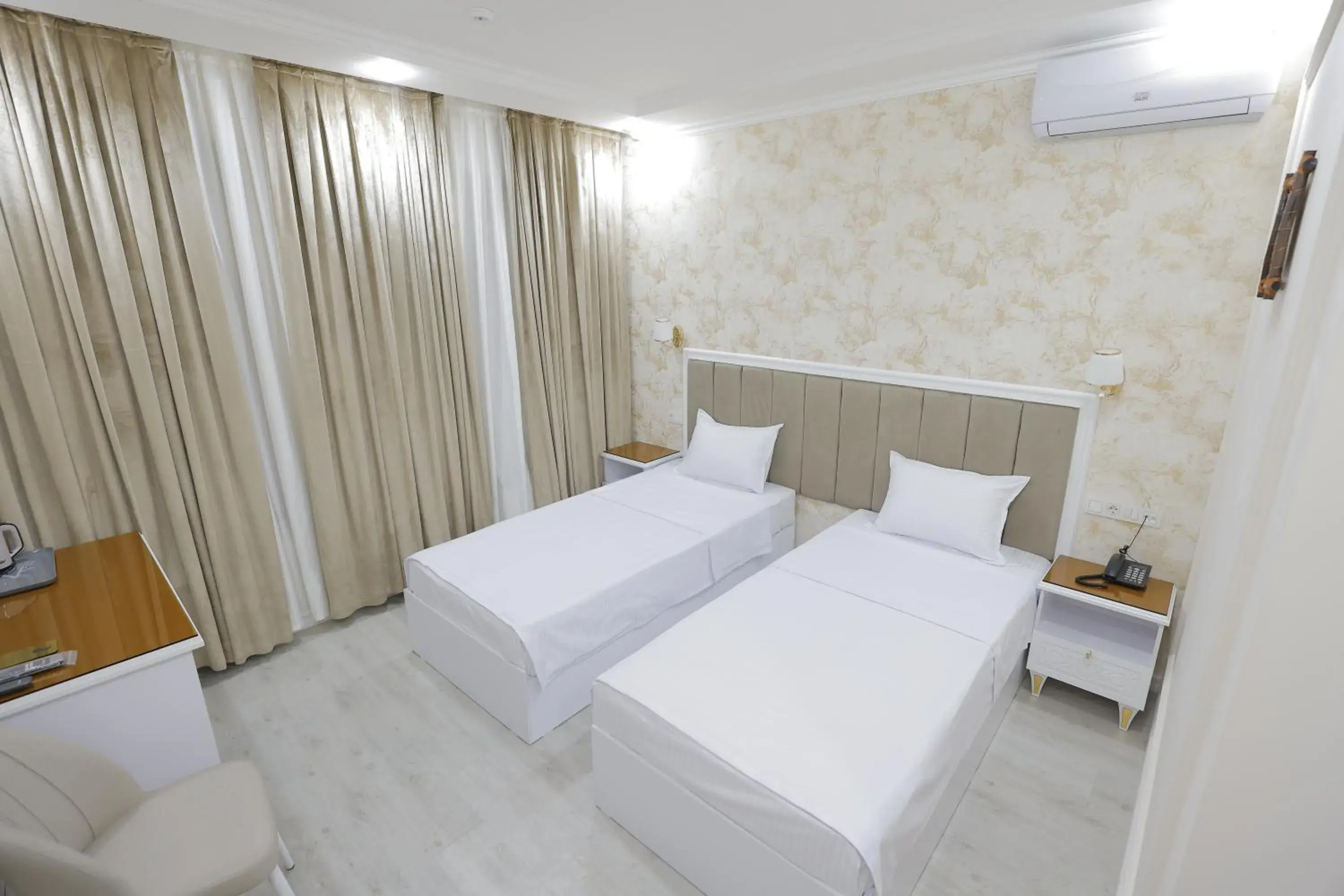 Twin Room with City View in Beksaroy Twin Room with City View in Beksaroy