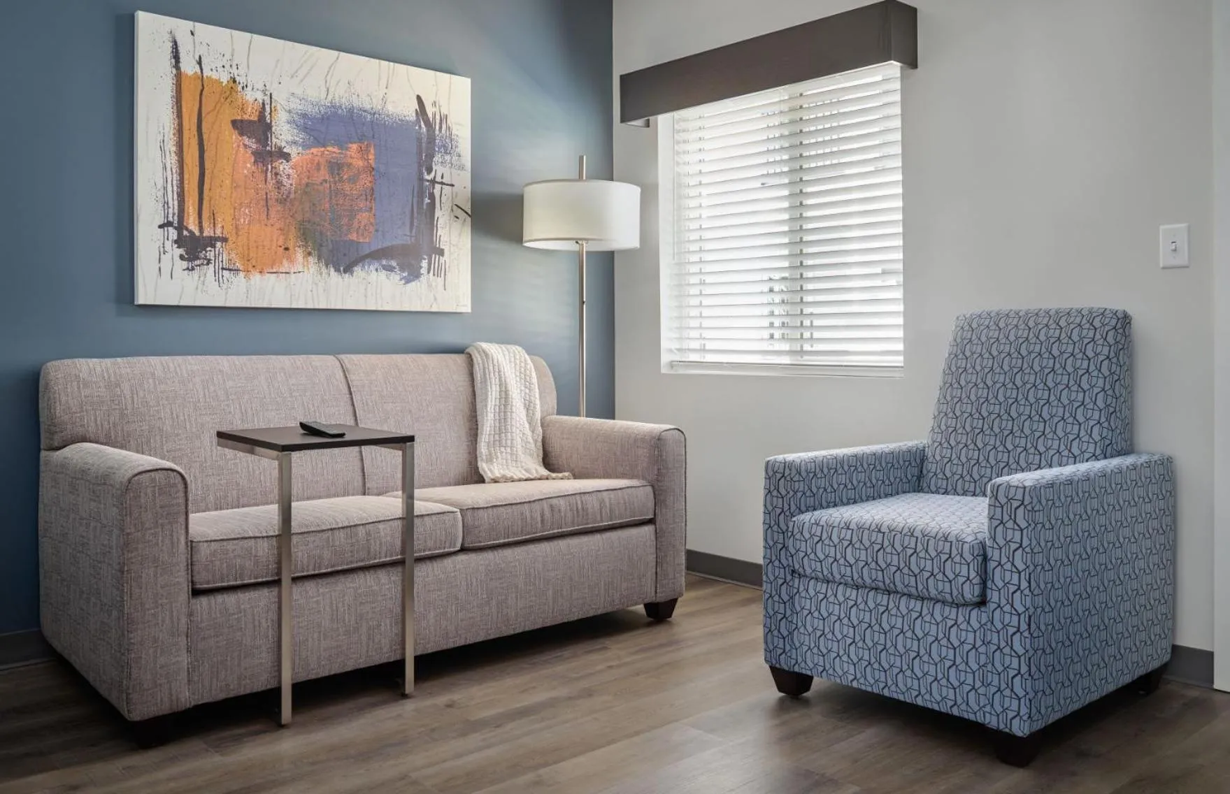 Queen Studio - Disability Access in stayAPT Suites Suffolk-Chesapeake