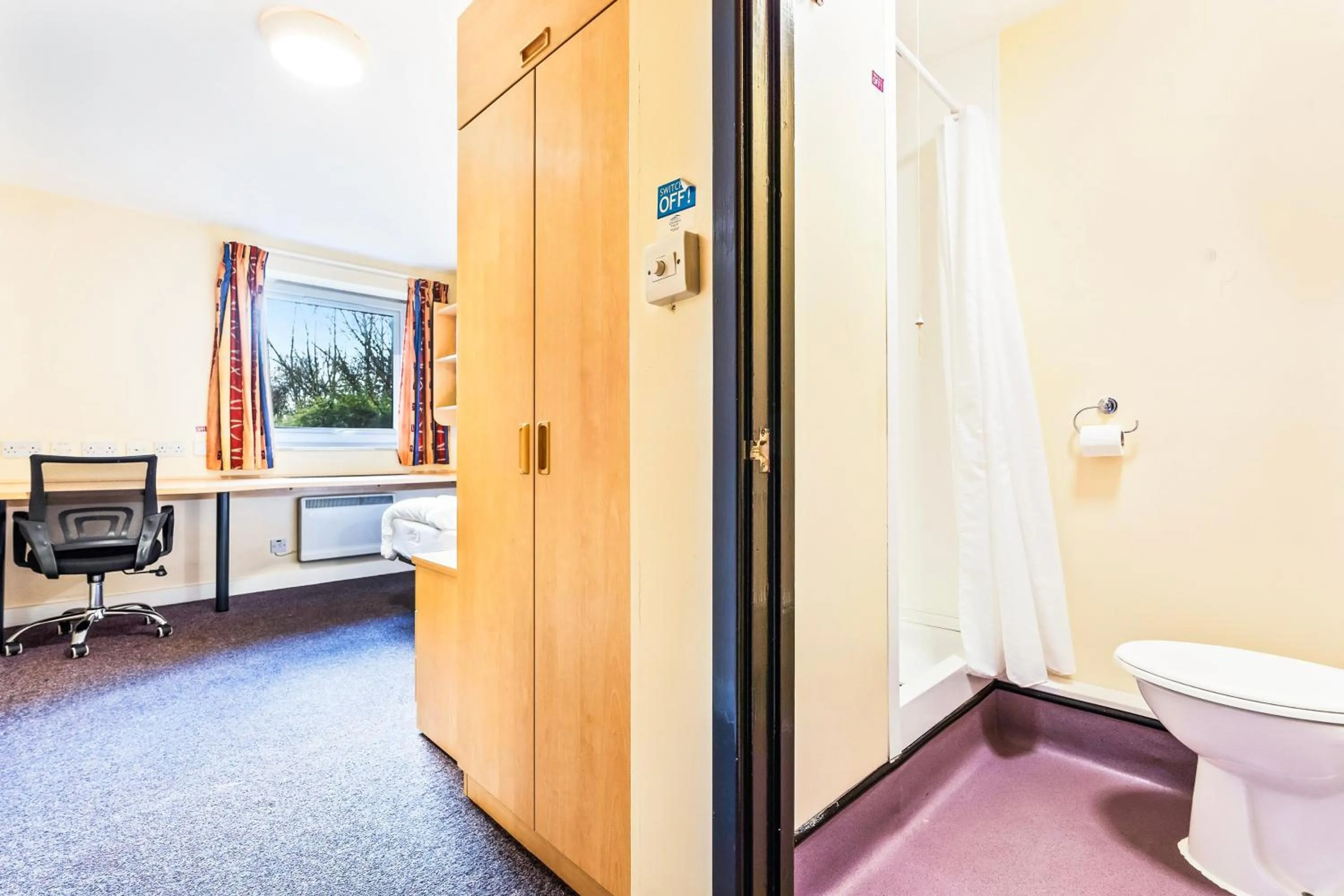 Bedroom in OYO Crewe City Centre