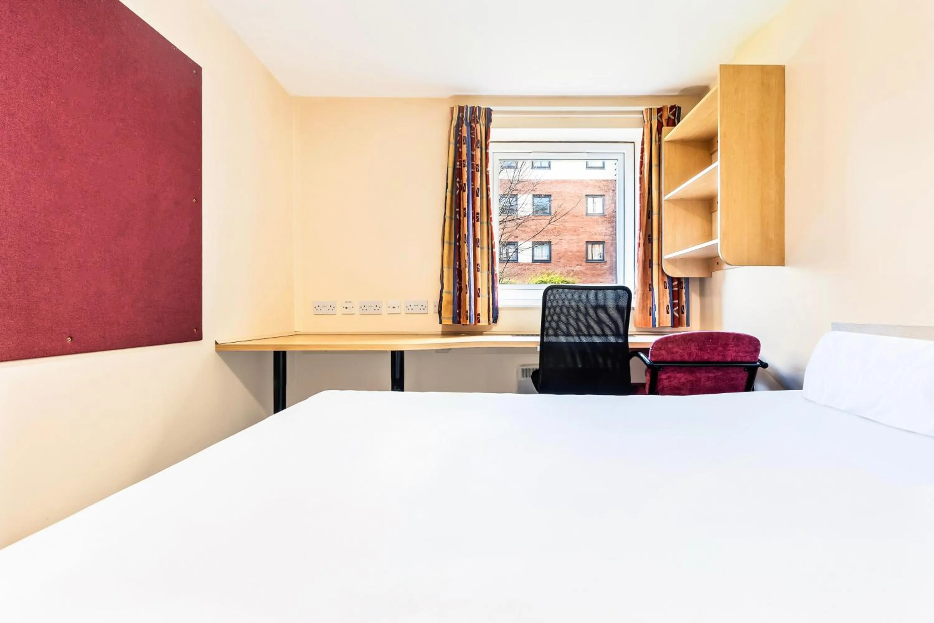 Bedroom in OYO Crewe City Centre