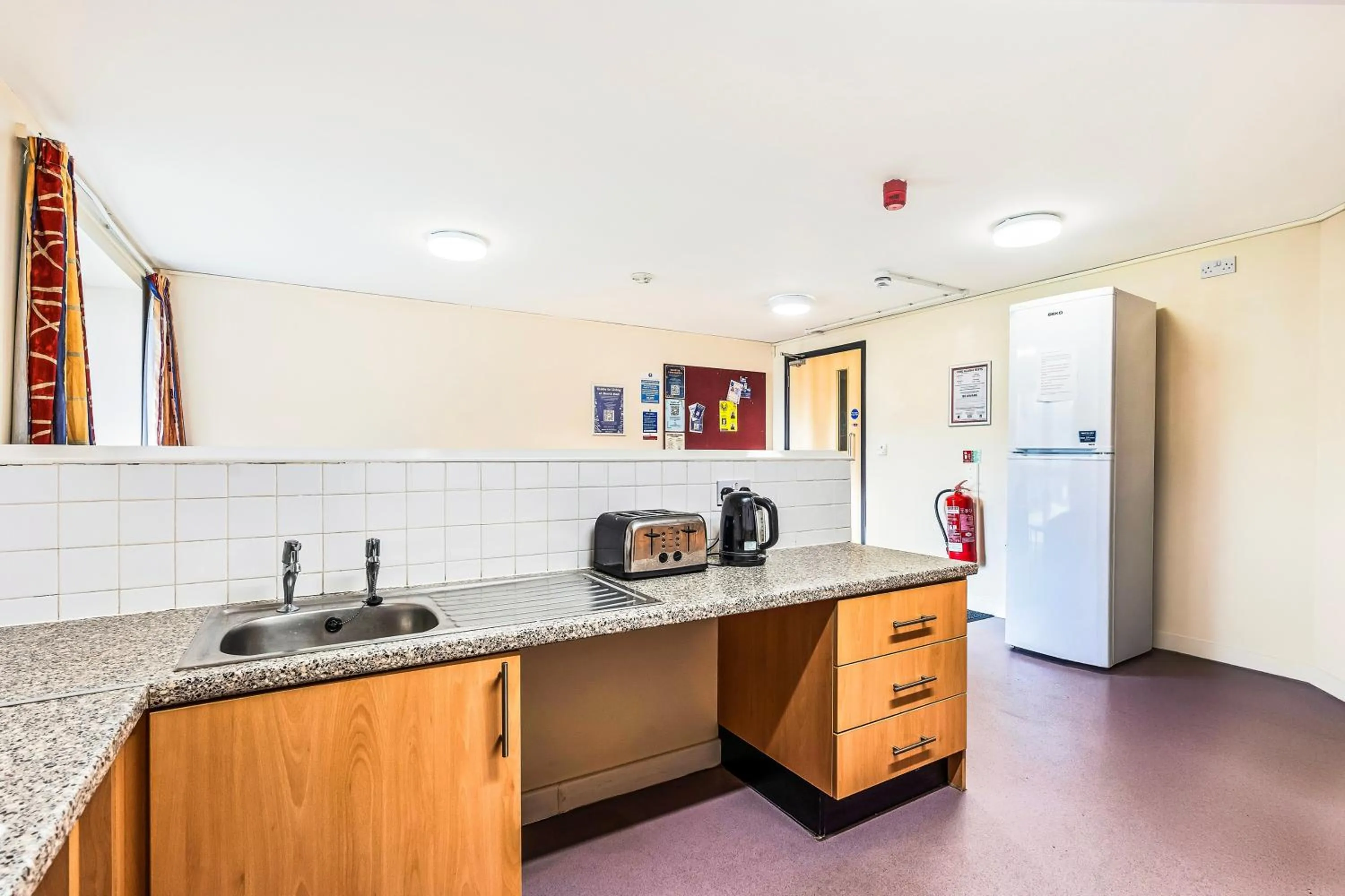 Lobby or reception in OYO Crewe City Centre