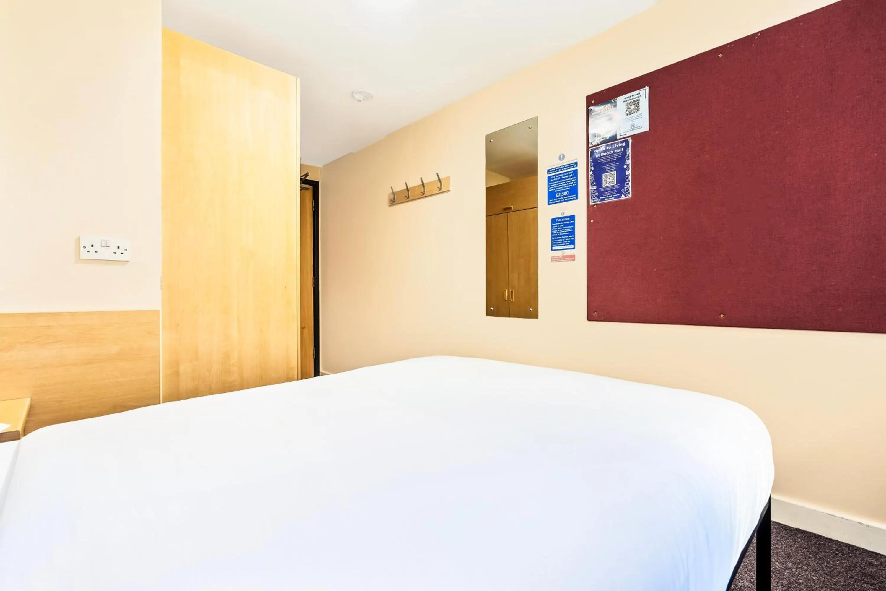 Bedroom in OYO Crewe City Centre