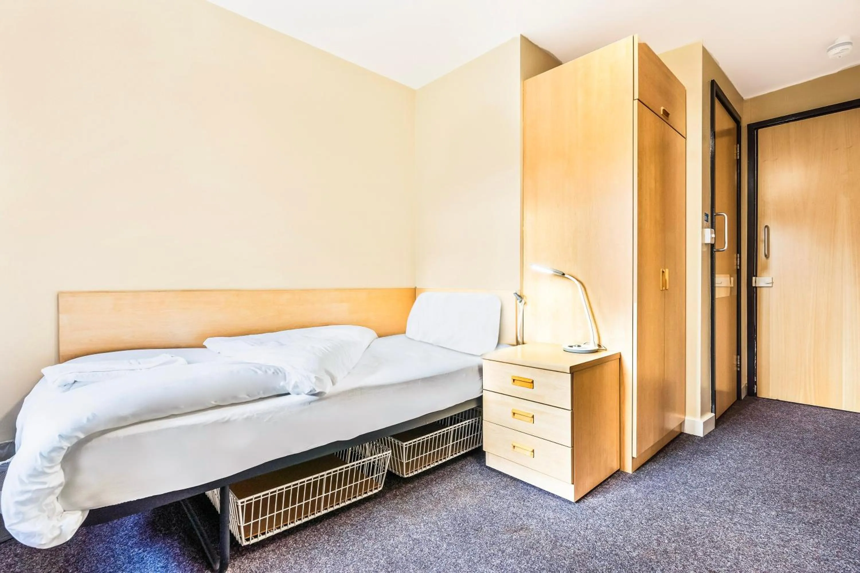 Bedroom in OYO Crewe City Centre