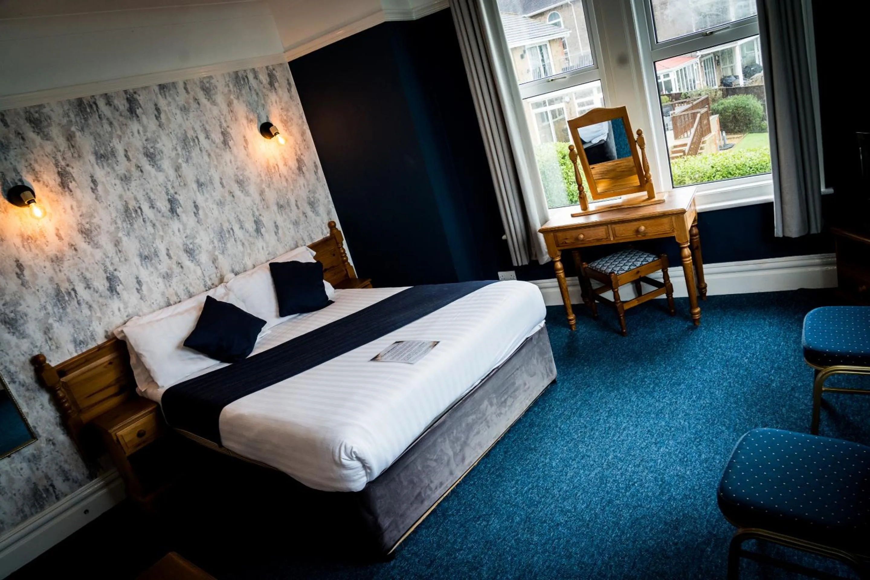 Bedroom in Channel View Hotel