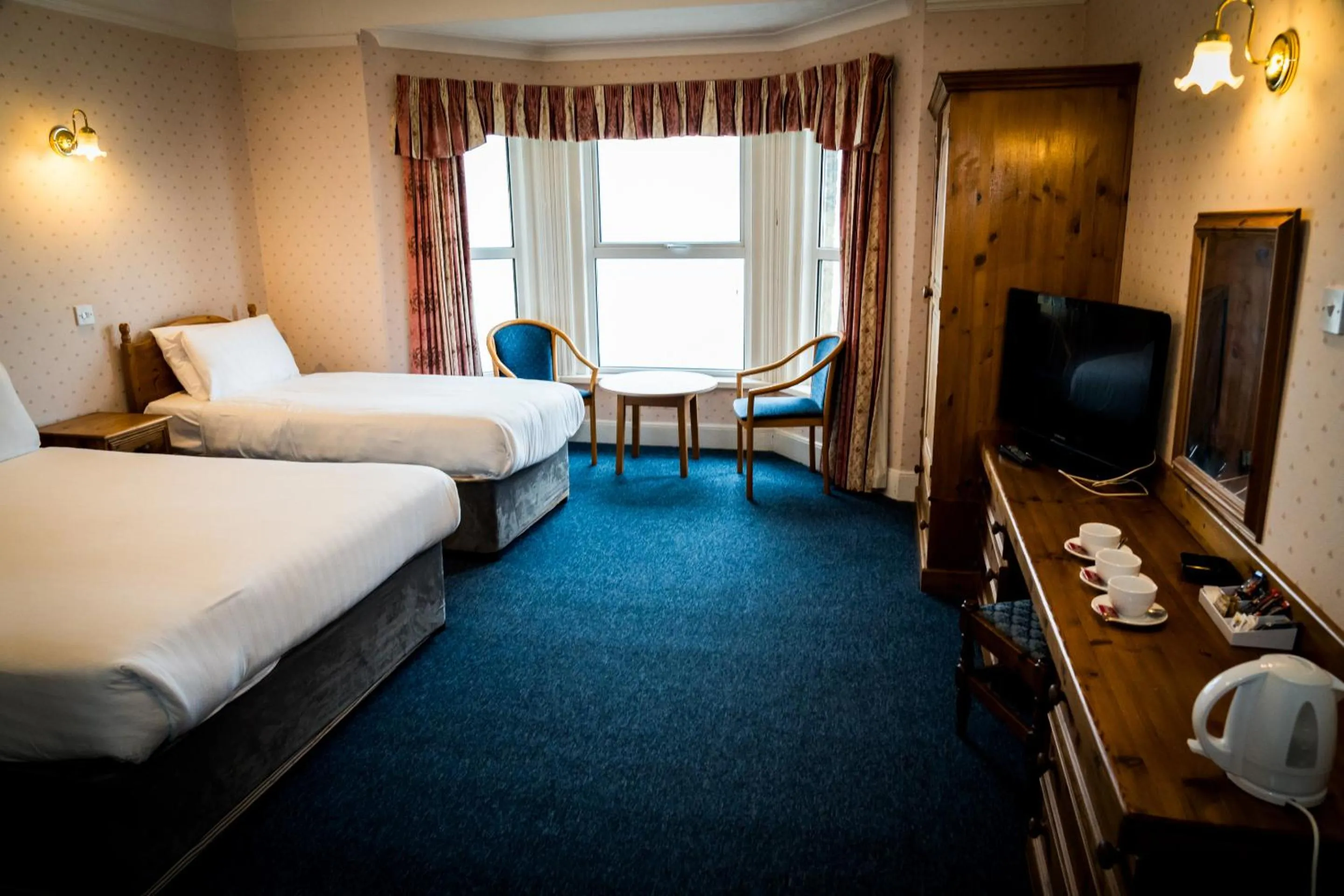 Bedroom in Channel View Hotel