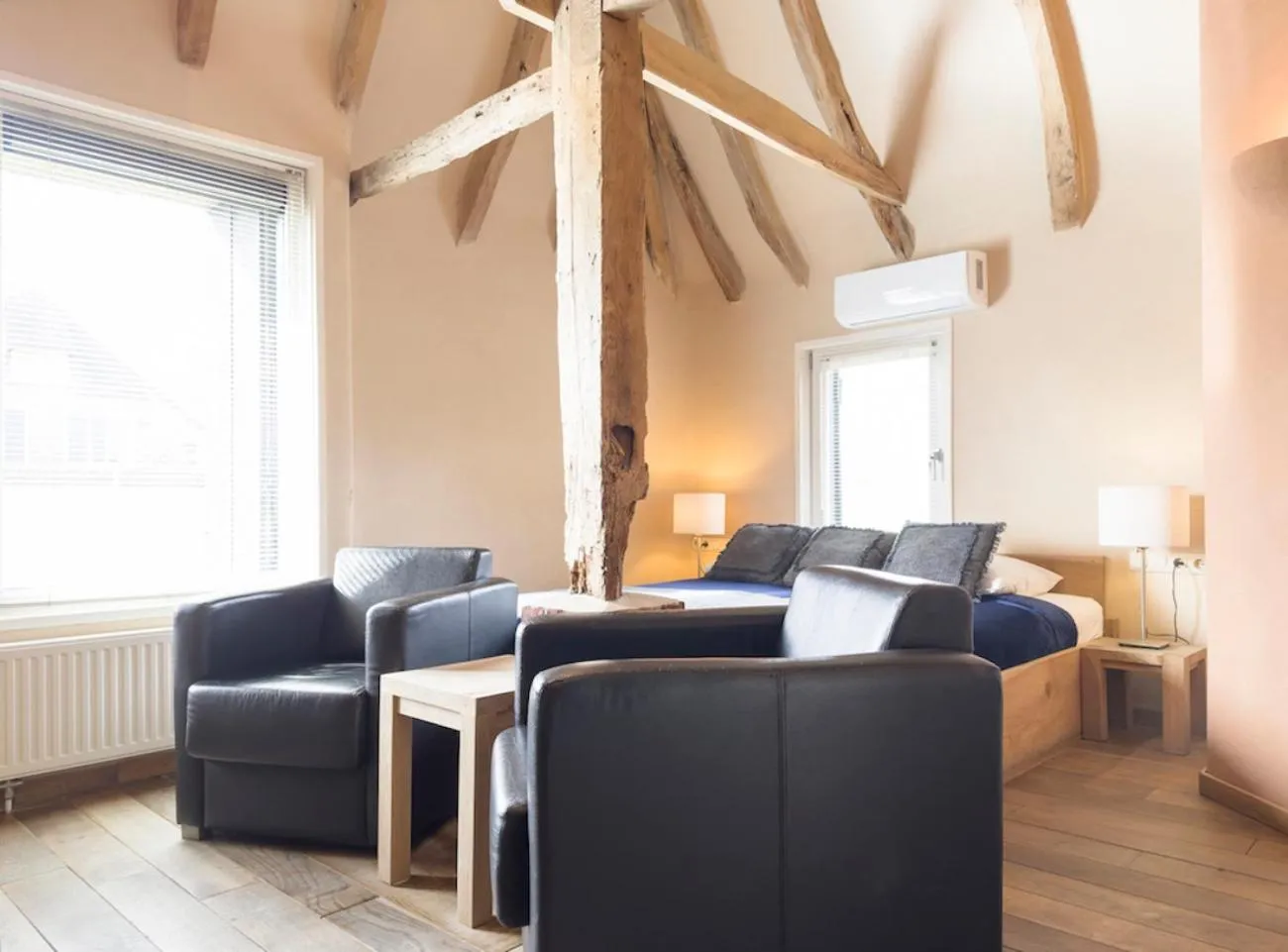 Seating area in Herberg de Kemper