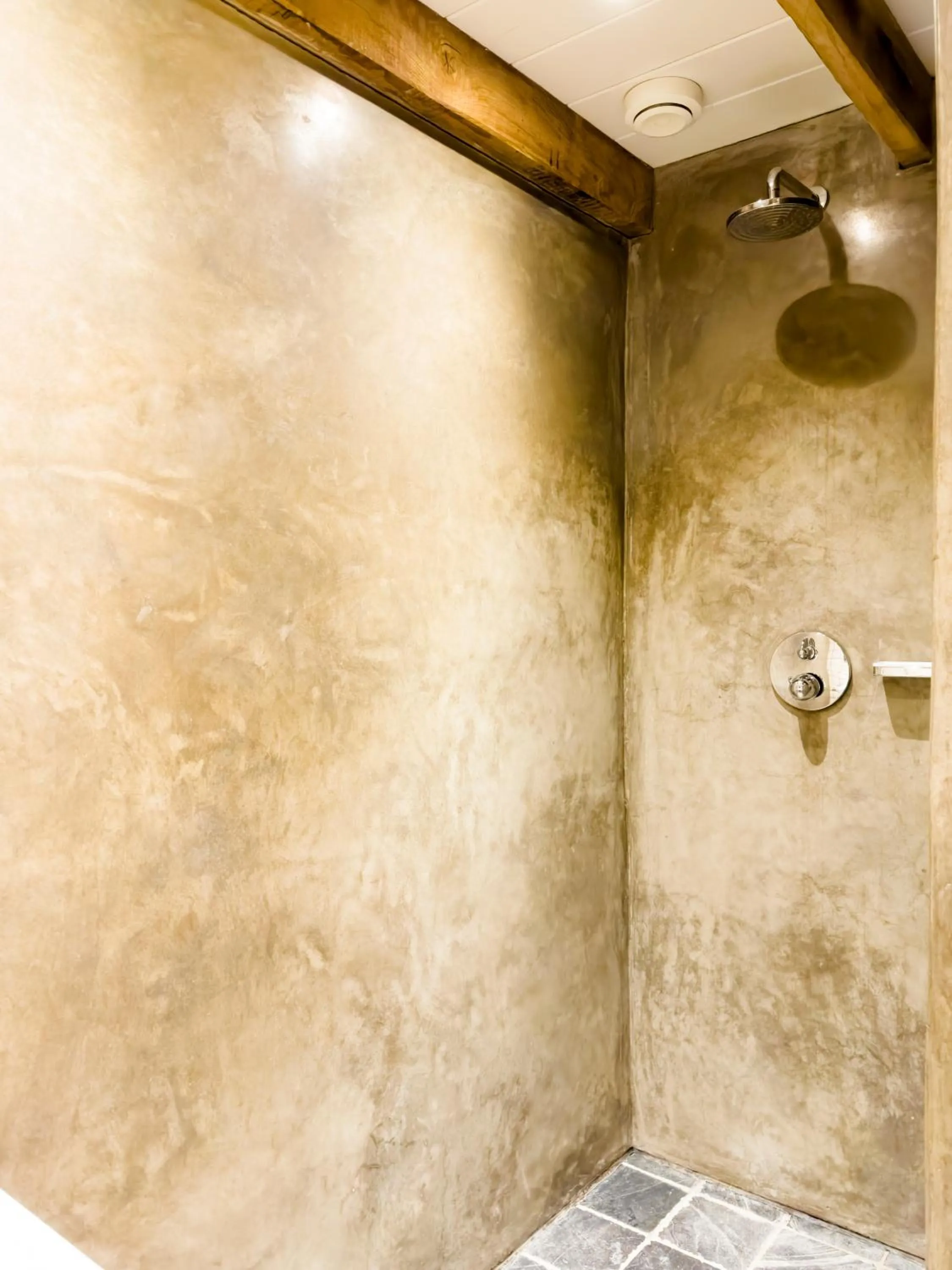 Shower in Herberg de Kemper