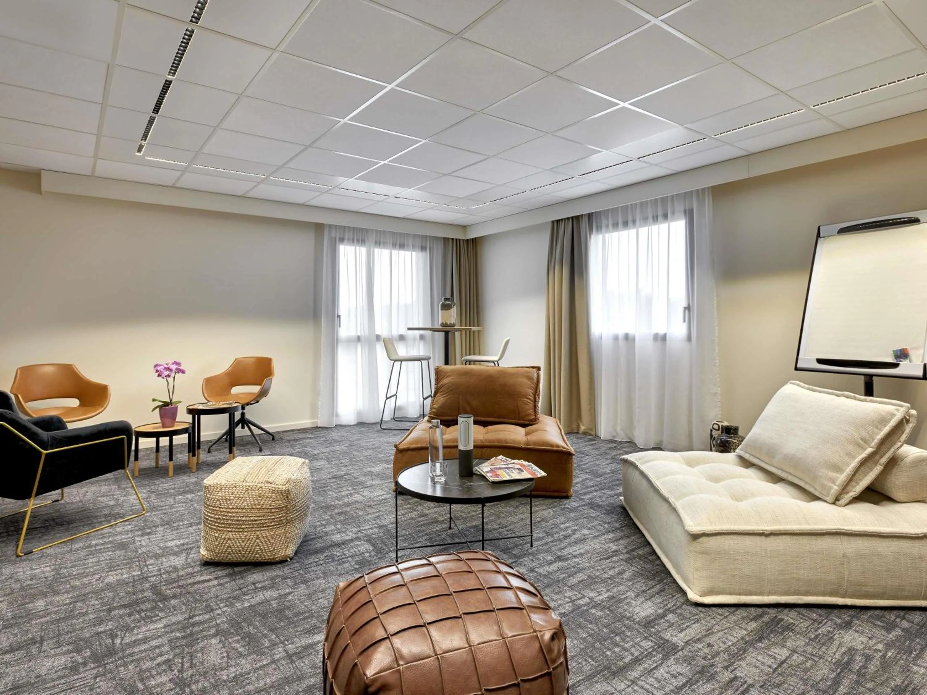 Meeting/conference room in ibis Styles La Roche-sur-Yon