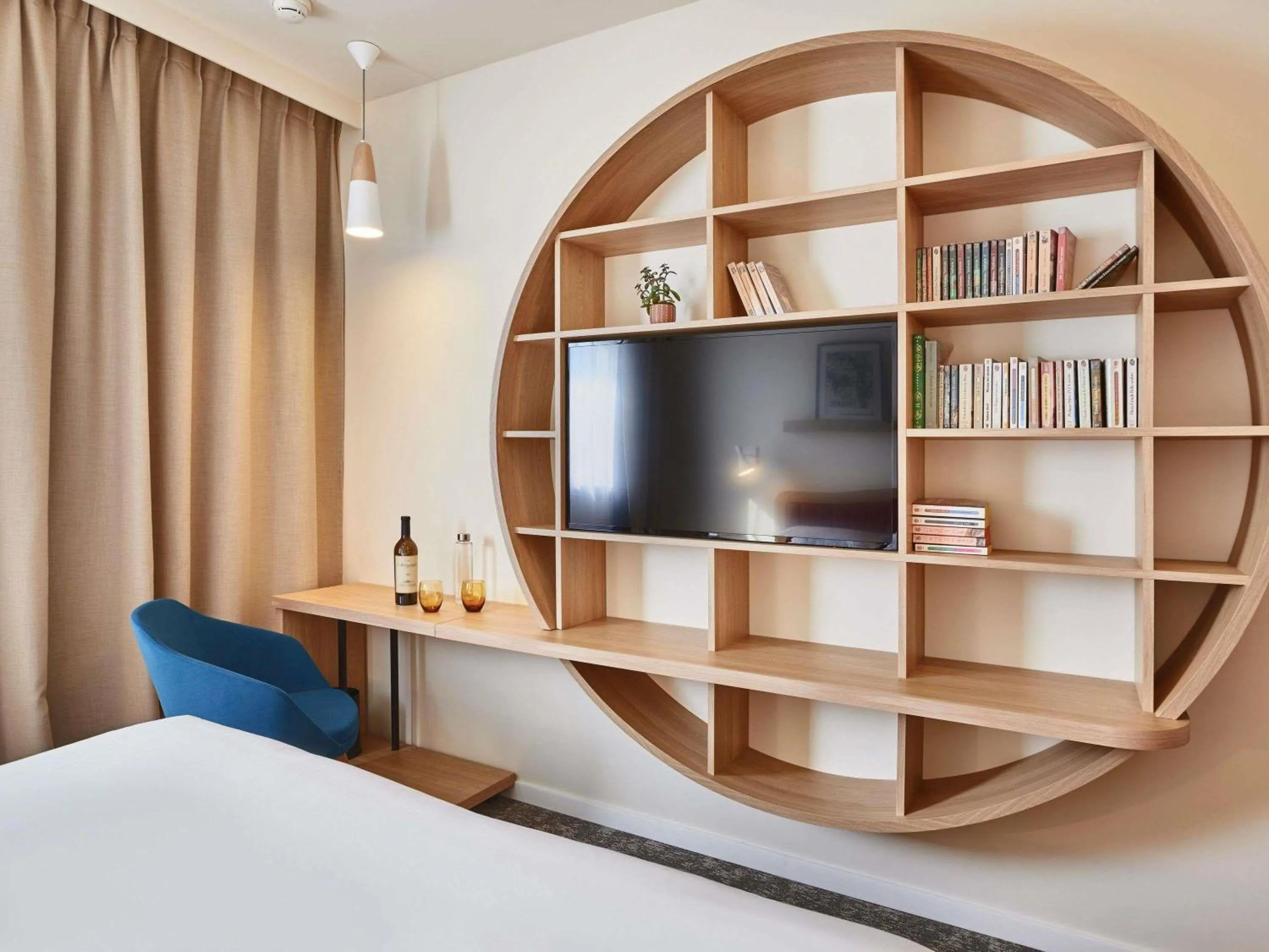 Property building, Bed in ibis Styles La Roche-sur-Yon