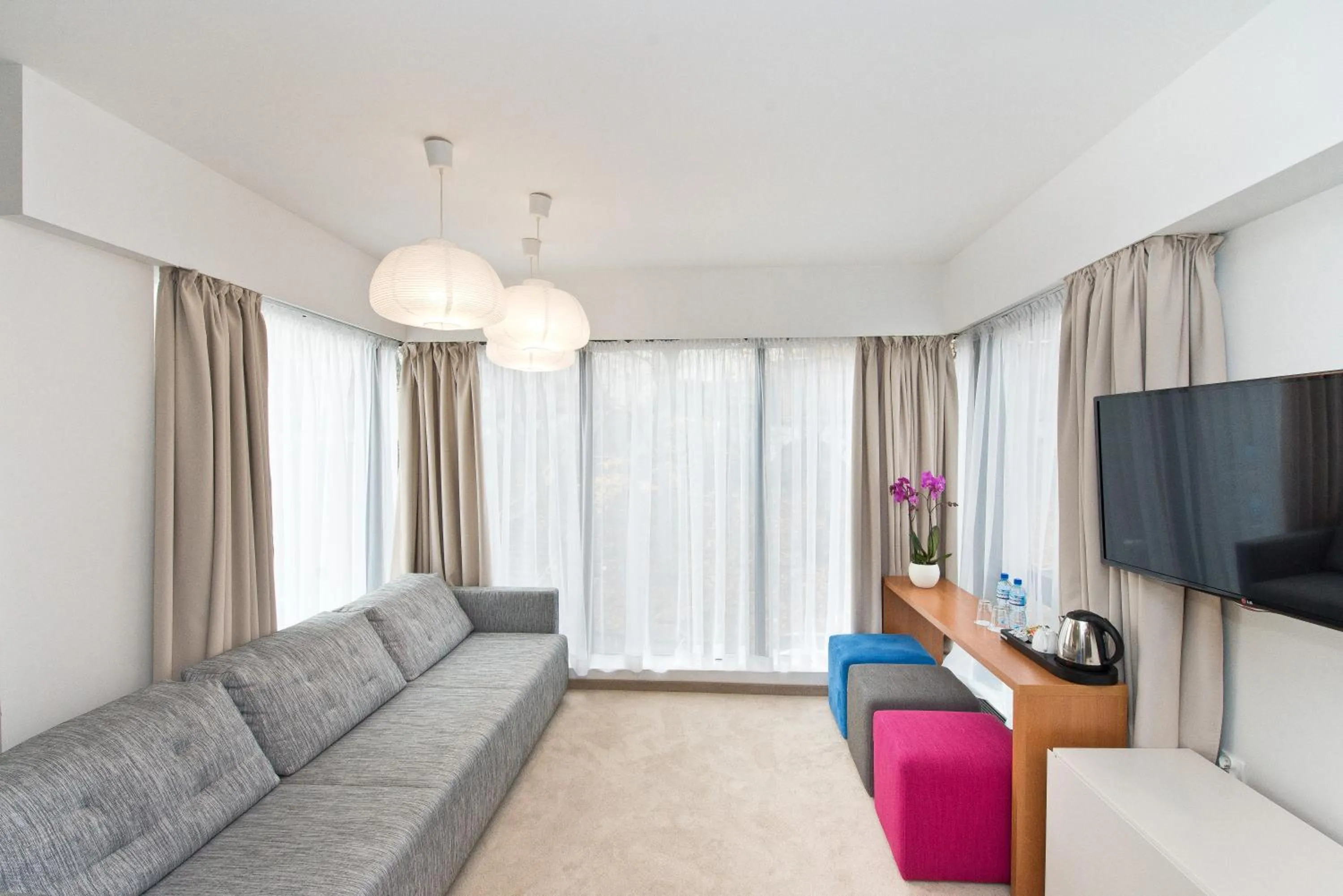 Photo of the whole room in Villa 21 by Victus