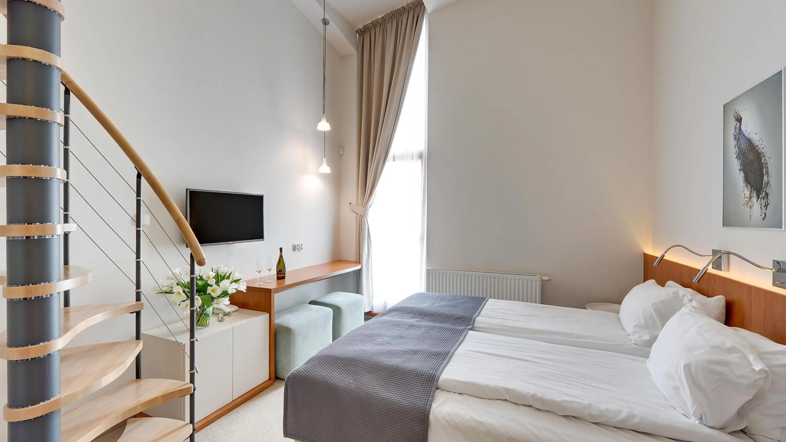 Photo of the whole room, Bed in Villa 21 by Victus