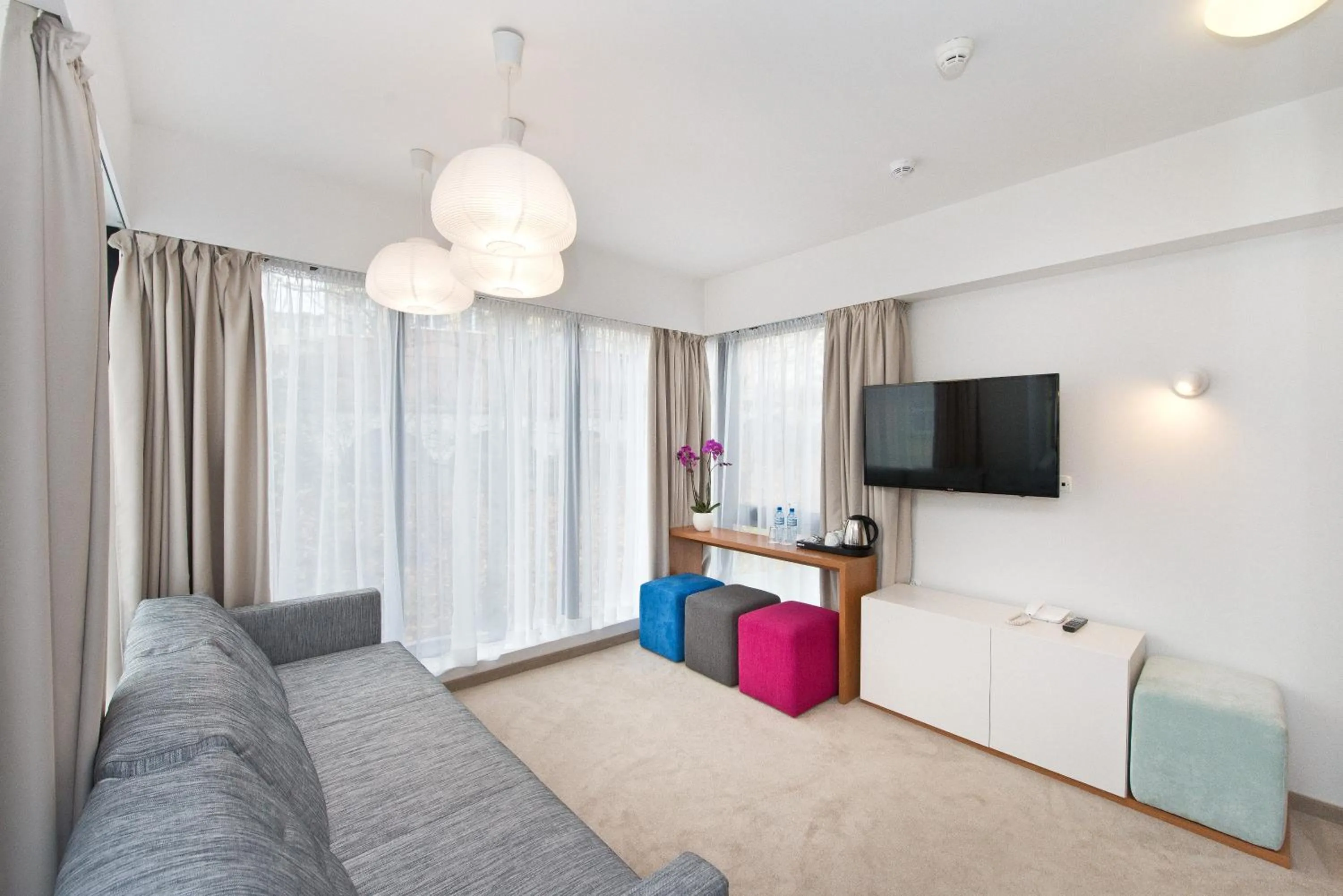 Photo of the whole room in Villa 21 by Victus