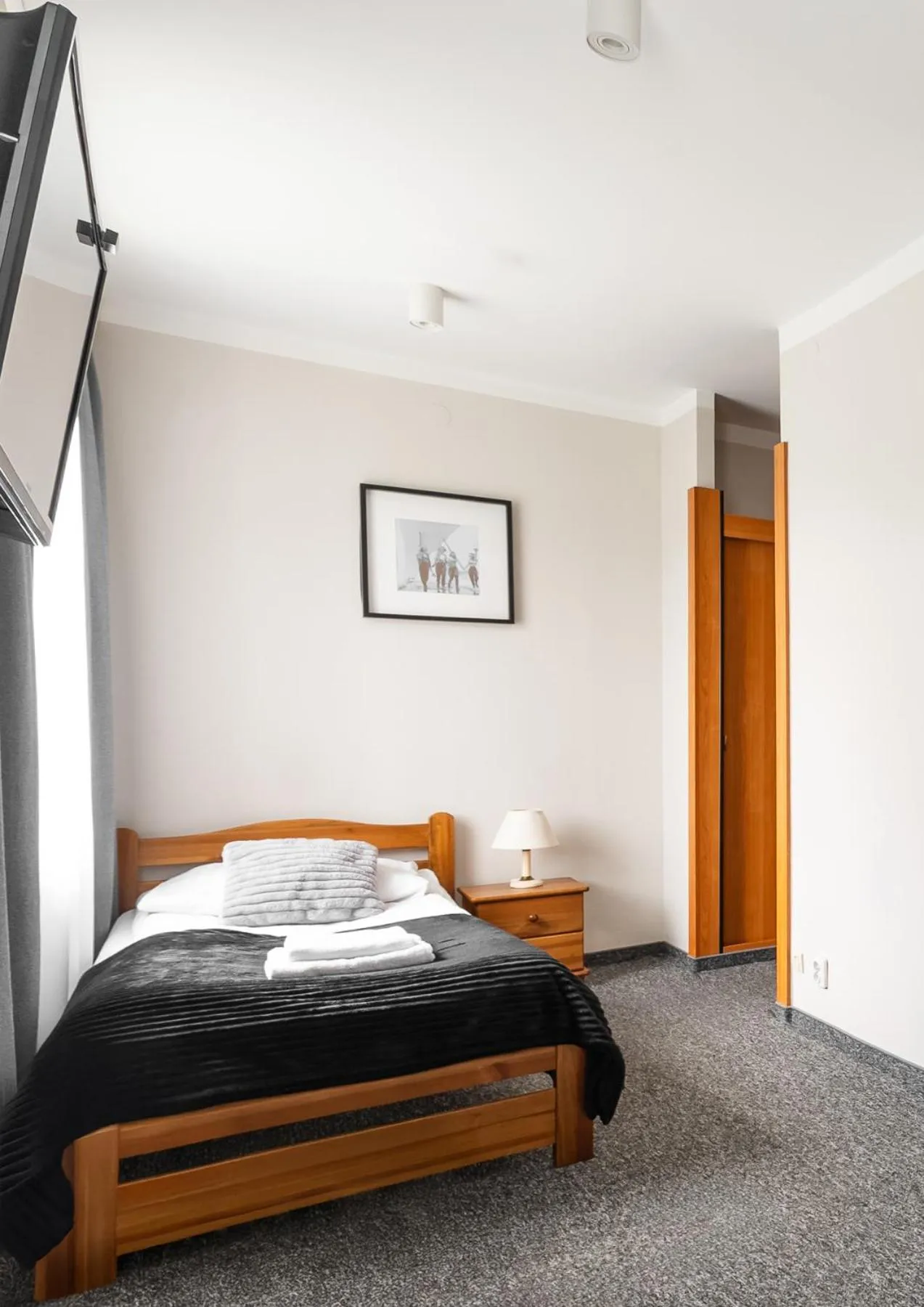 Bed in Hotel Helios 300m od Krupówek nowy BASEN od 12 lipca