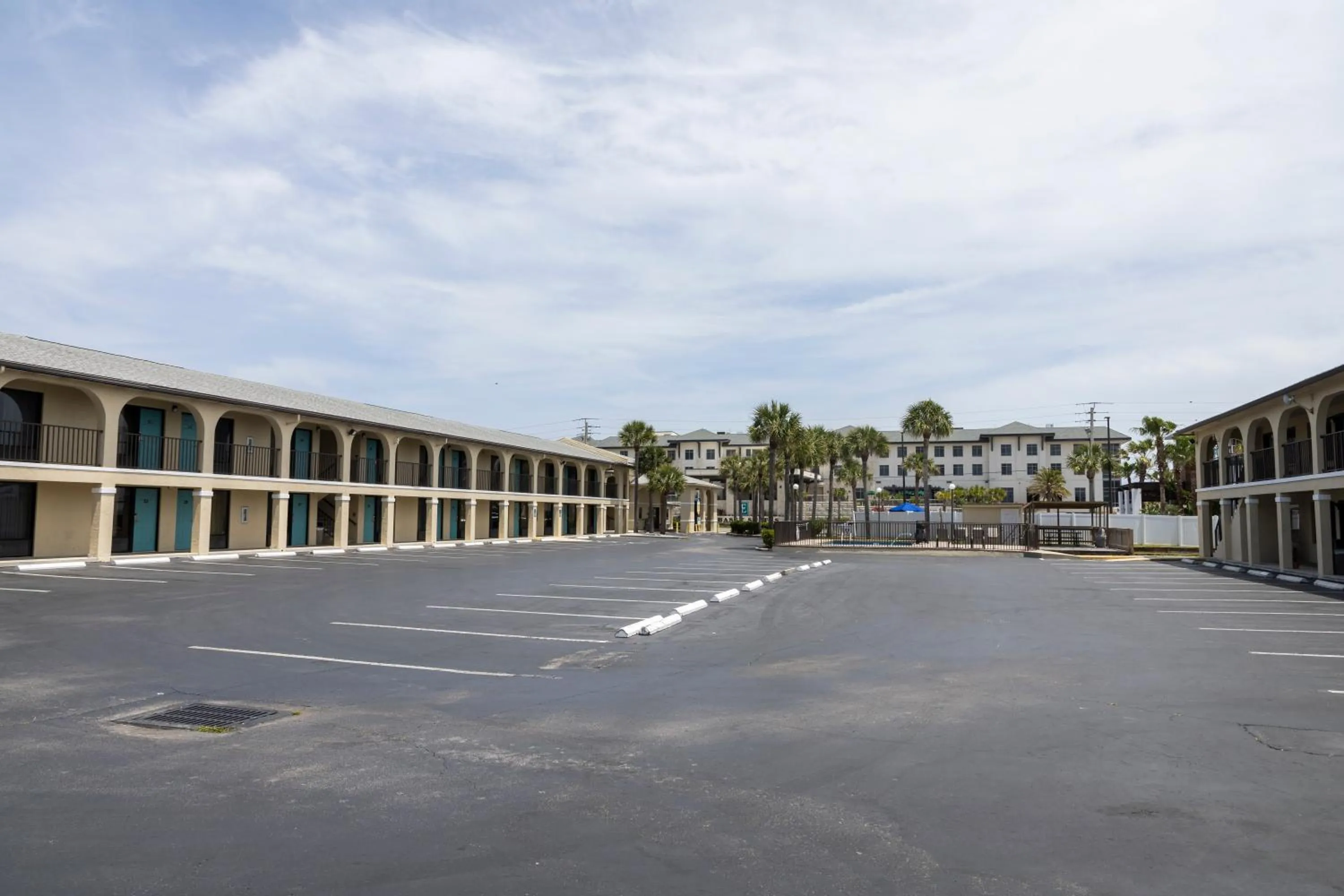 Property building in Ocean Breeze Inn