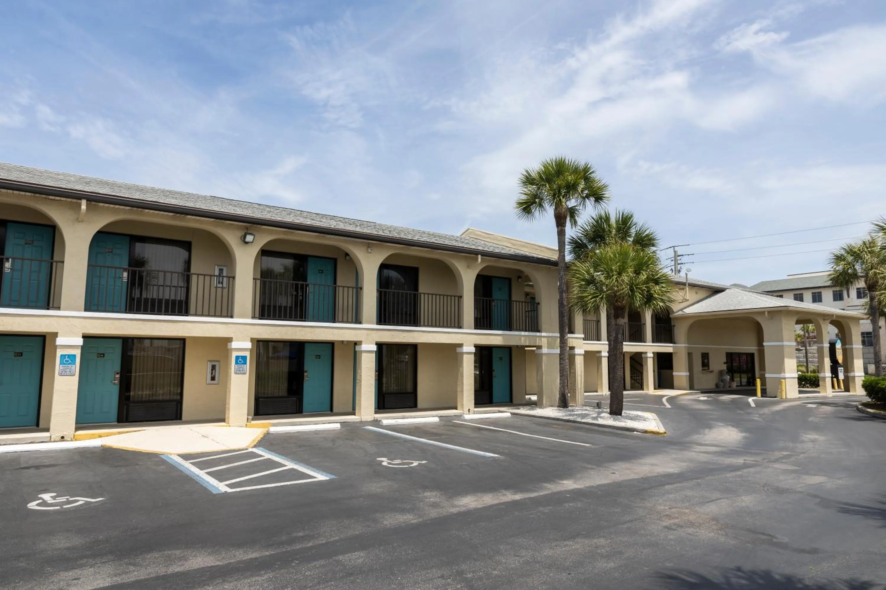 Property building in Ocean Breeze Inn