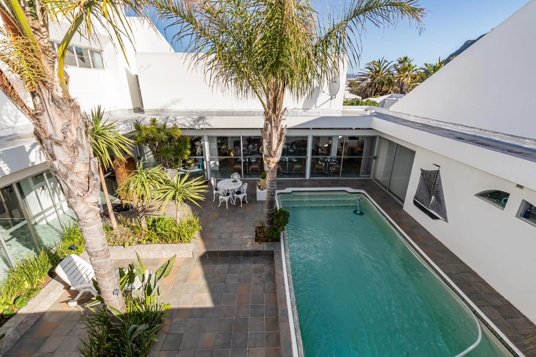 Admiralty Bed & Breakfast