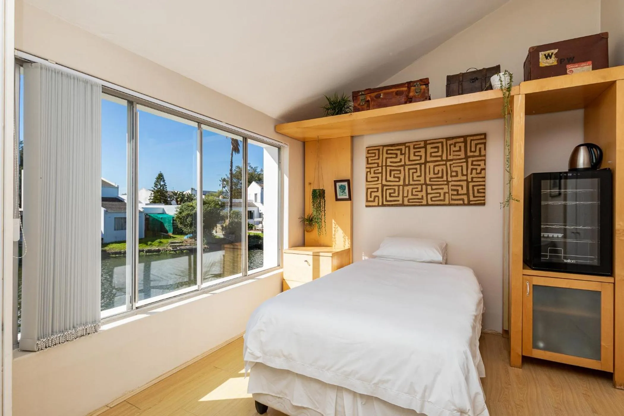 Bed in Admiralty Bed & Breakfast