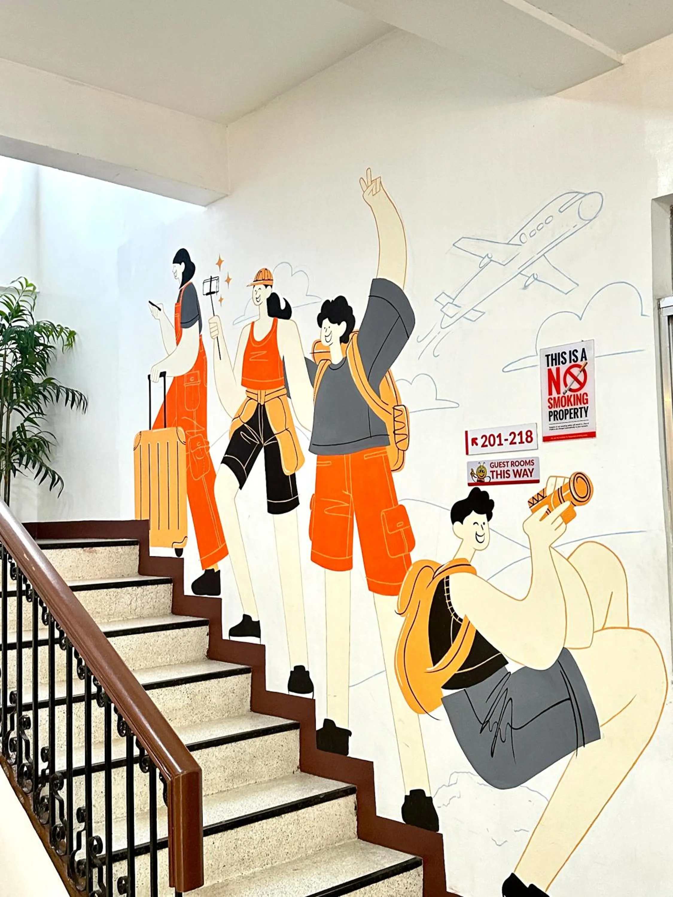 group of guests in Travelbee Capitol Inn