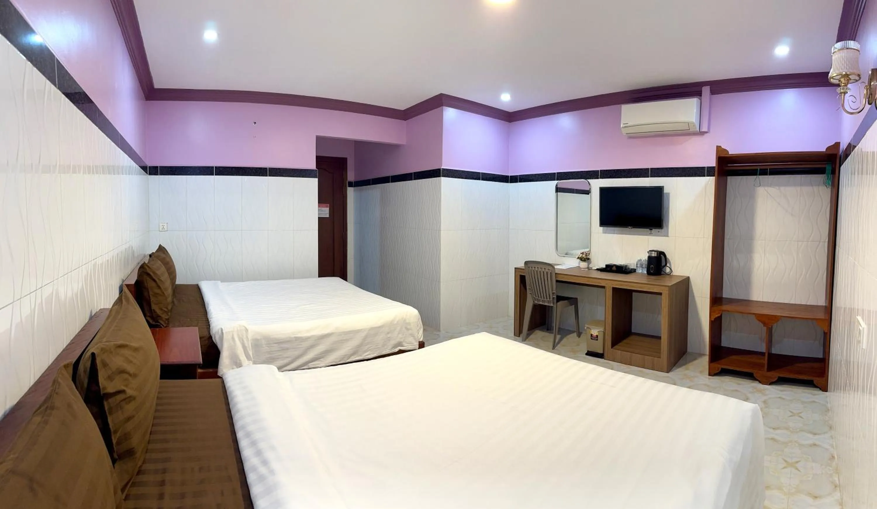 Bedroom, Bed in The Cozy Corner-Budget Hotel