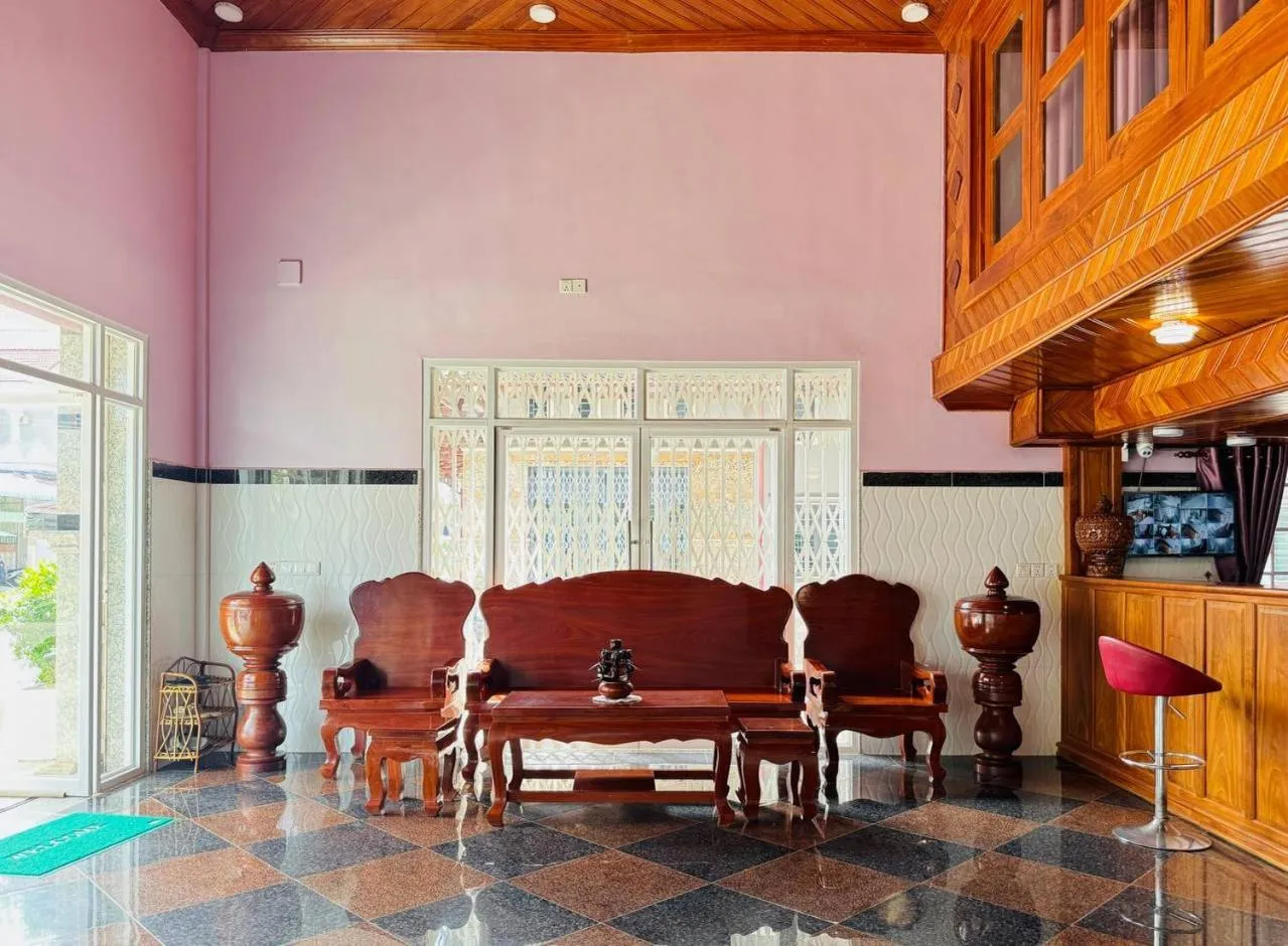 Living room in The Cozy Corner-Budget Hotel