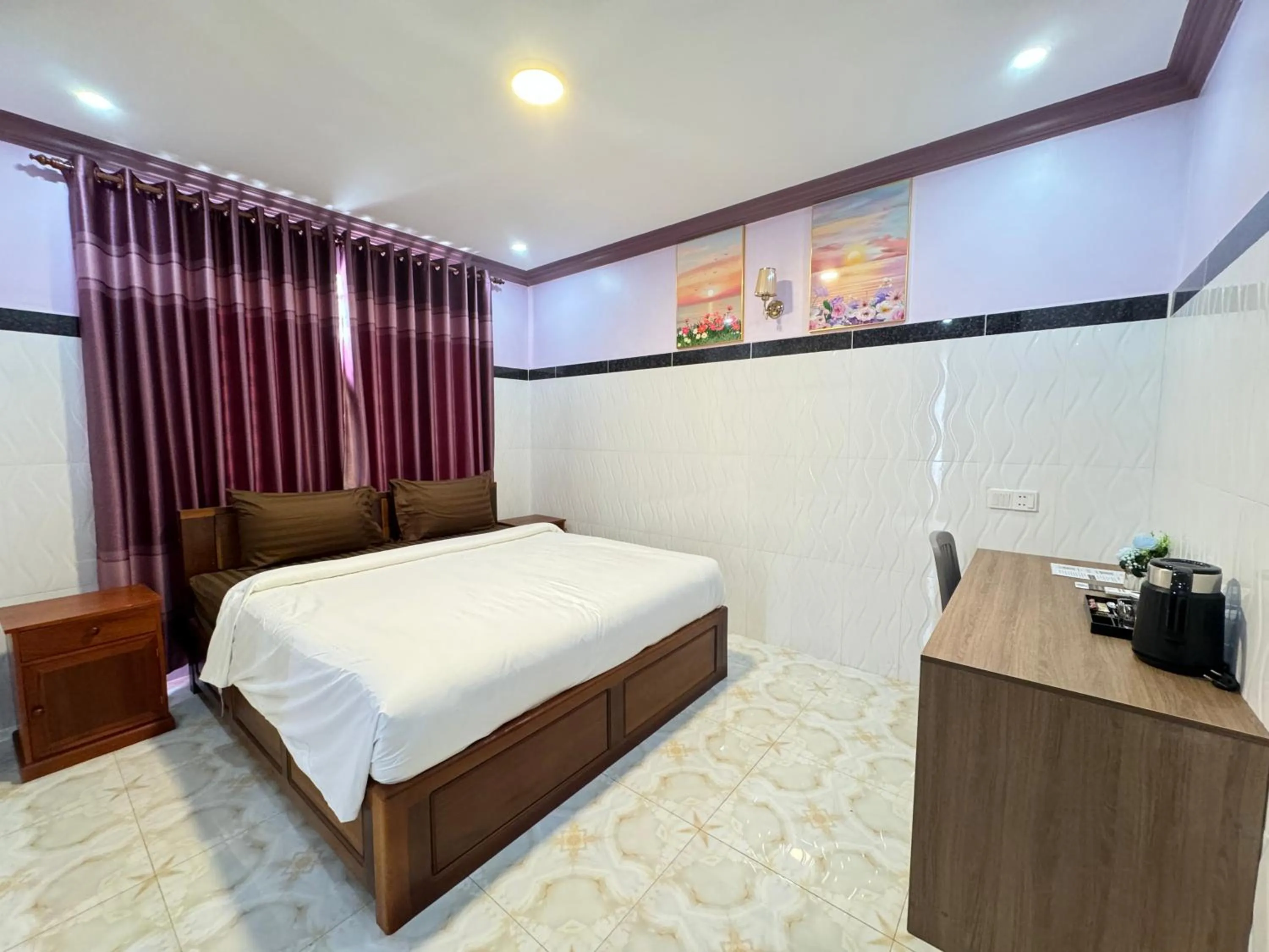 Bed in The Cozy Corner-Budget Hotel