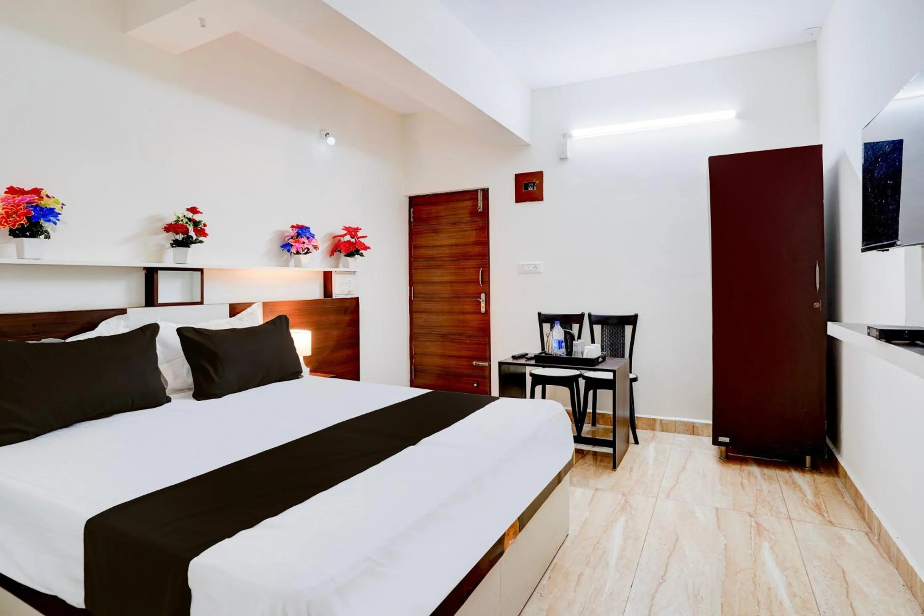 Bedroom in Hotel O SGR Palace