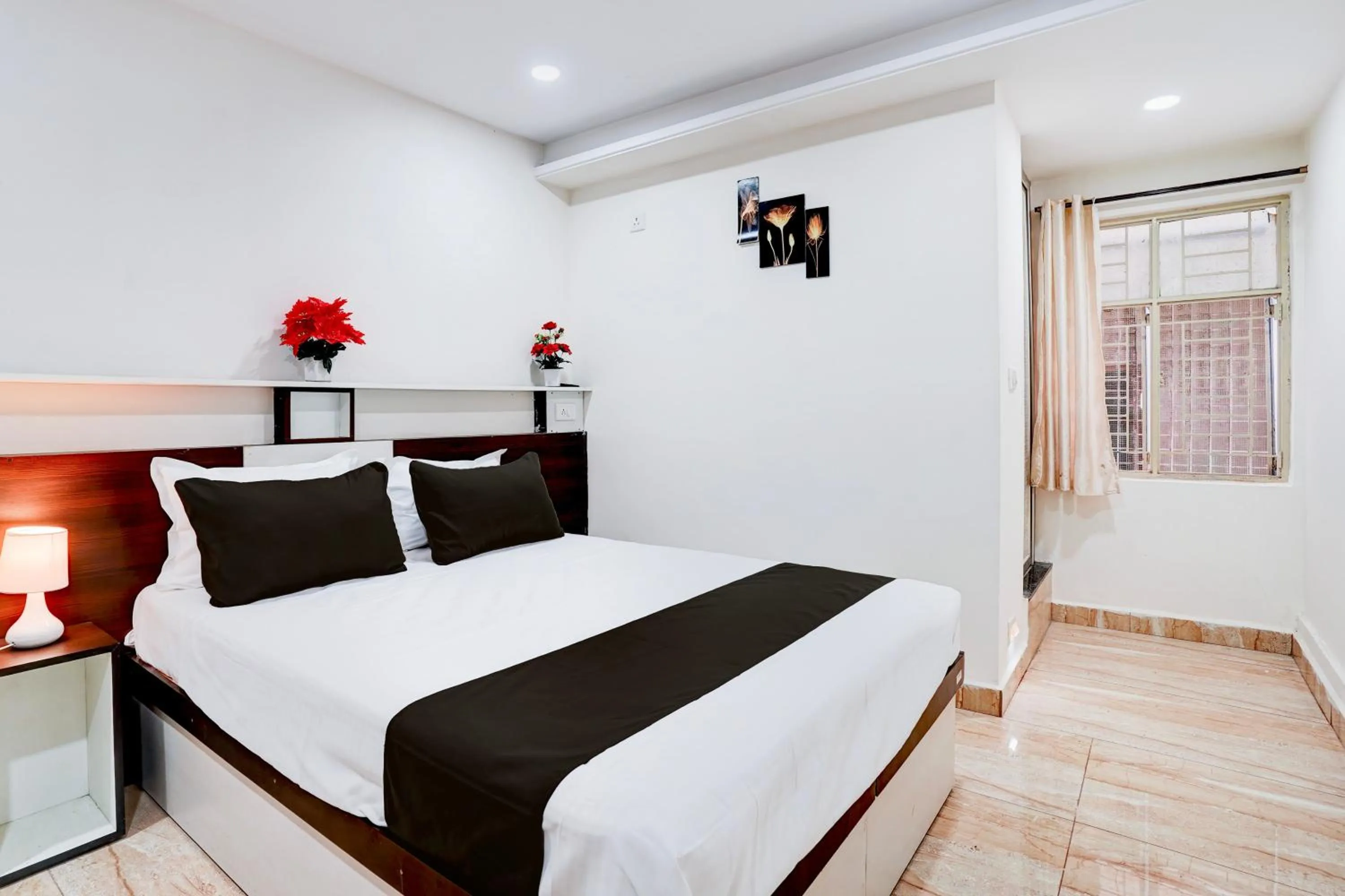 Bedroom in Hotel O SGR Palace