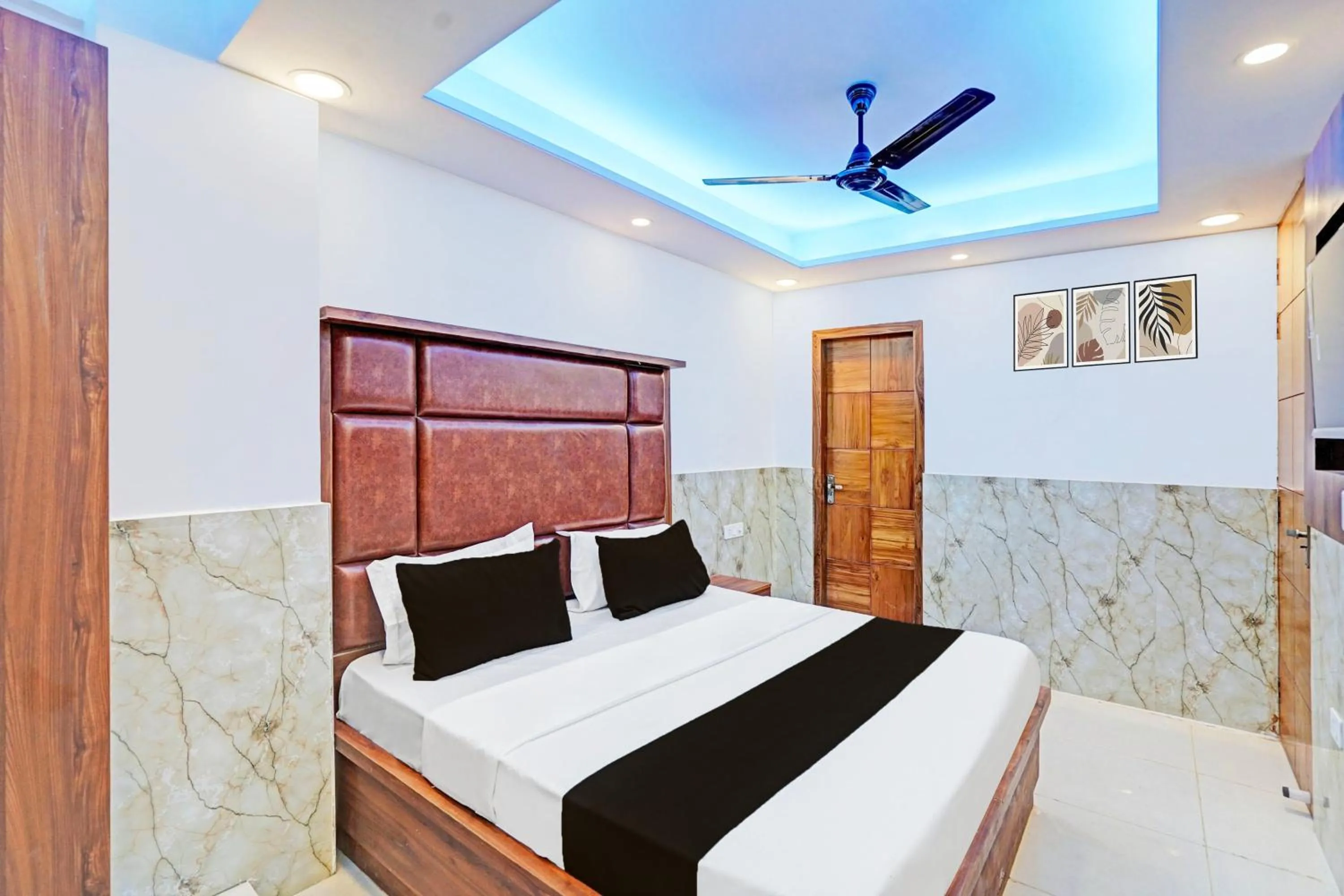 Bedroom in Hotel O veer palace