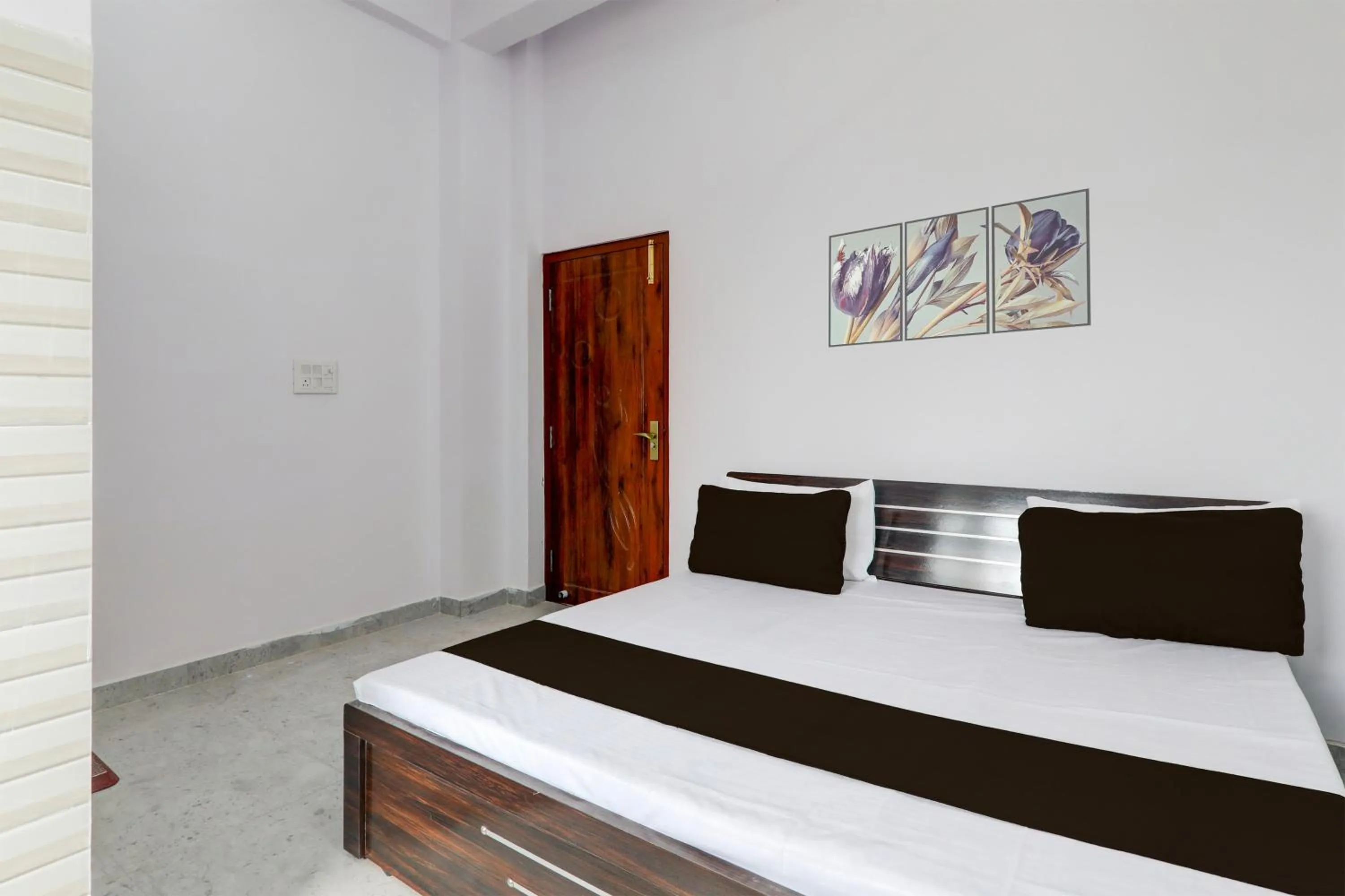 Bedroom, Bed in Hotel O by OYO Stay Inn