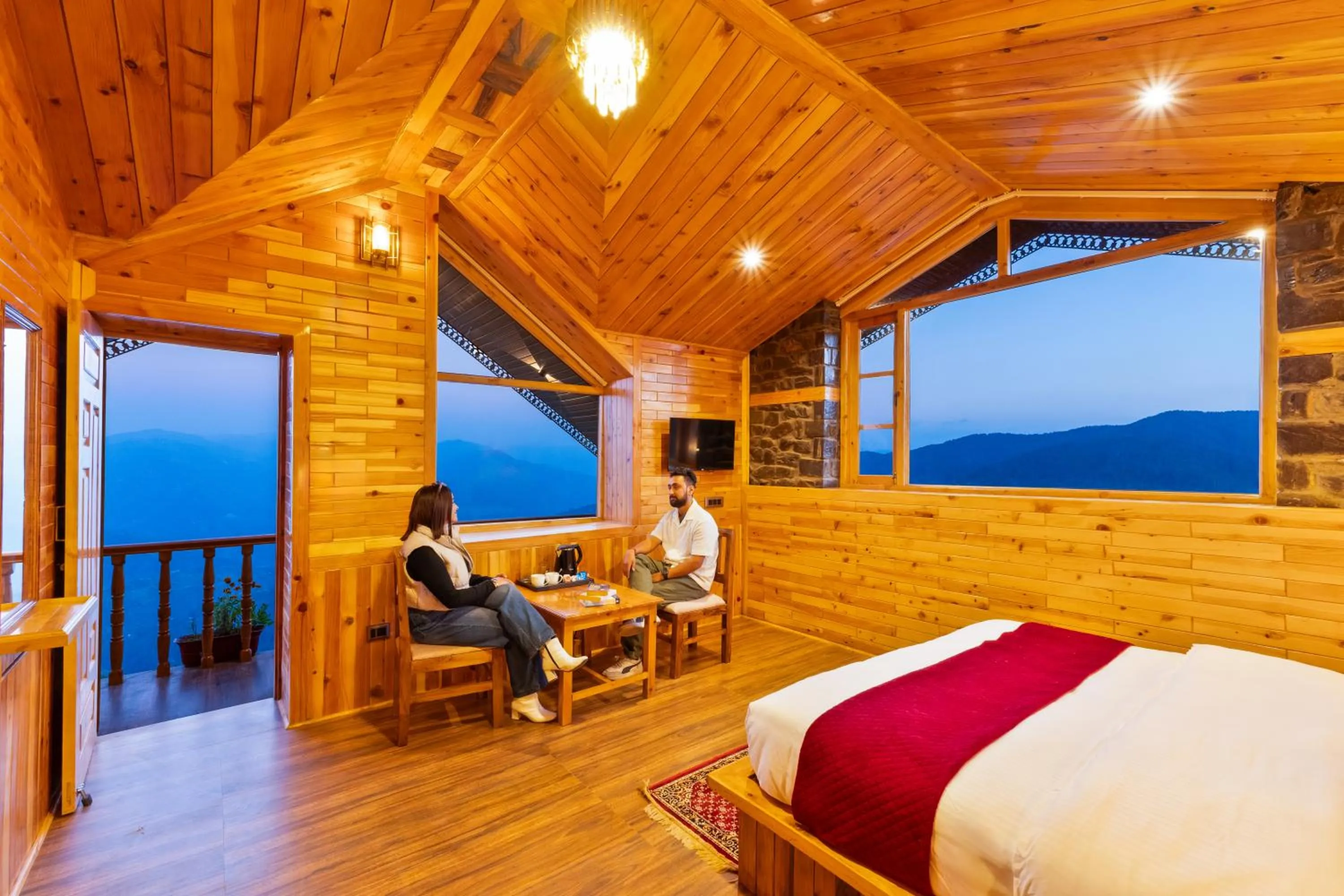 Bed in Kathkuni by Jomotel - A Pure Veg Boutique Stay