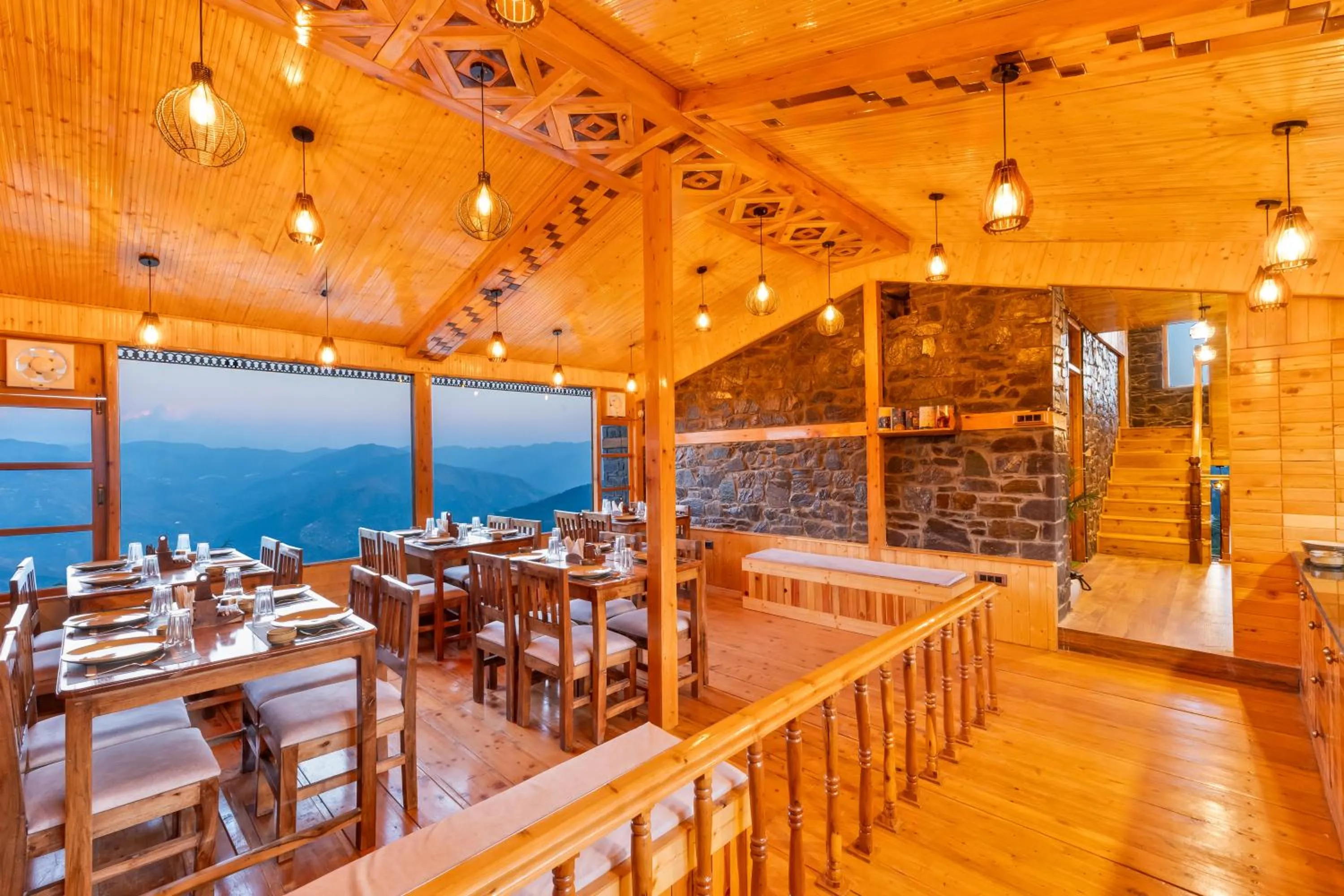 Restaurant/places to eat in Kathkuni by Jomotel - A Pure Veg Boutique Stay