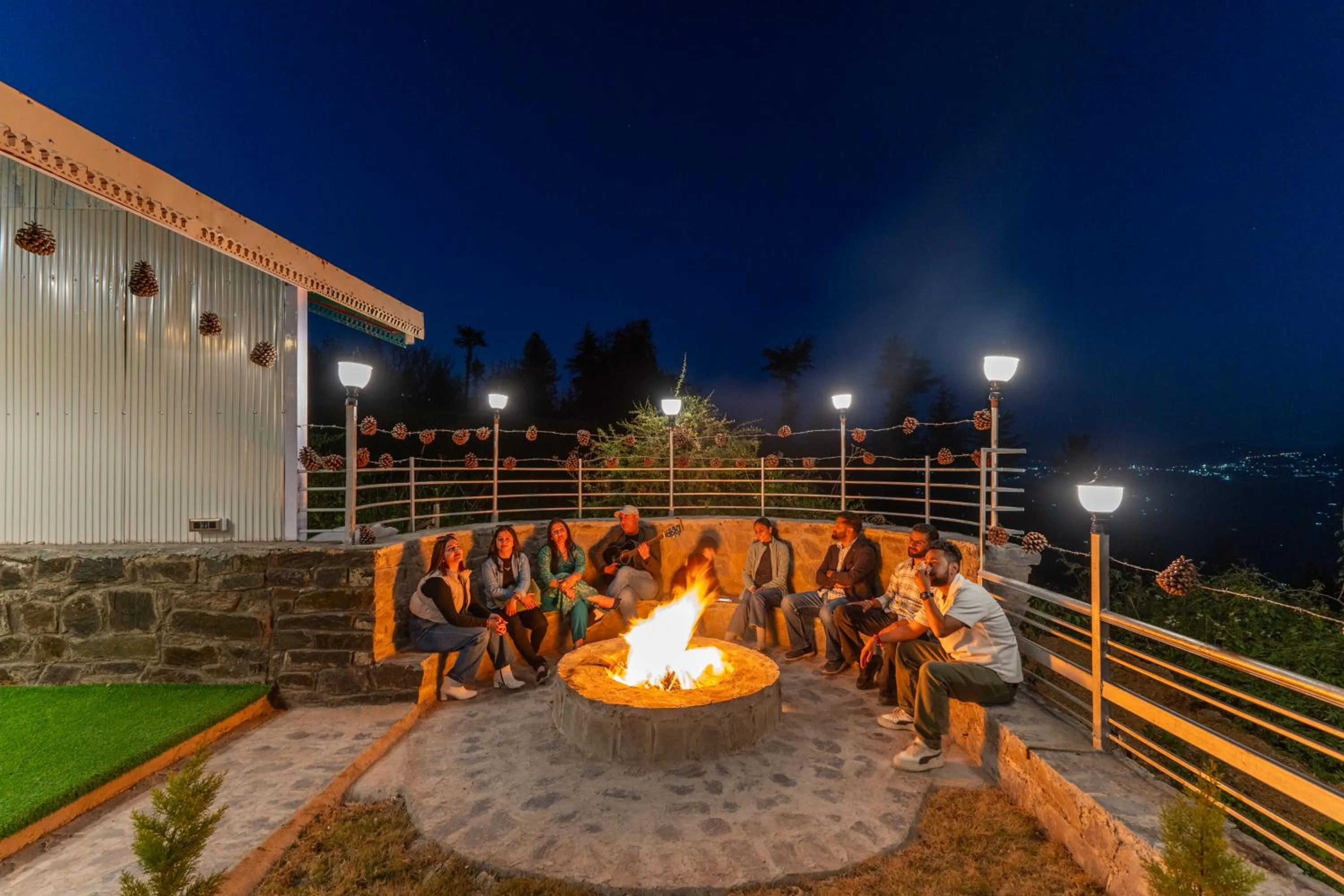 Night in Kathkuni by Jomotel - A Pure Veg Boutique Stay